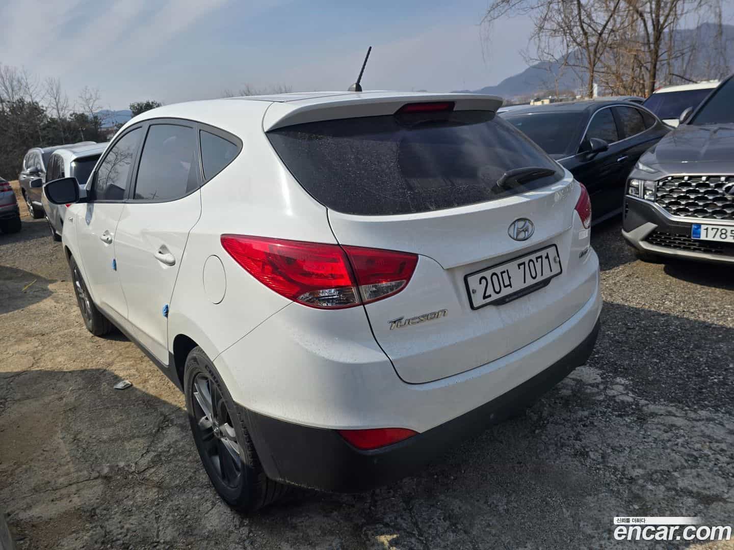 Tucson Hyundai 2015.2-OUTER-005