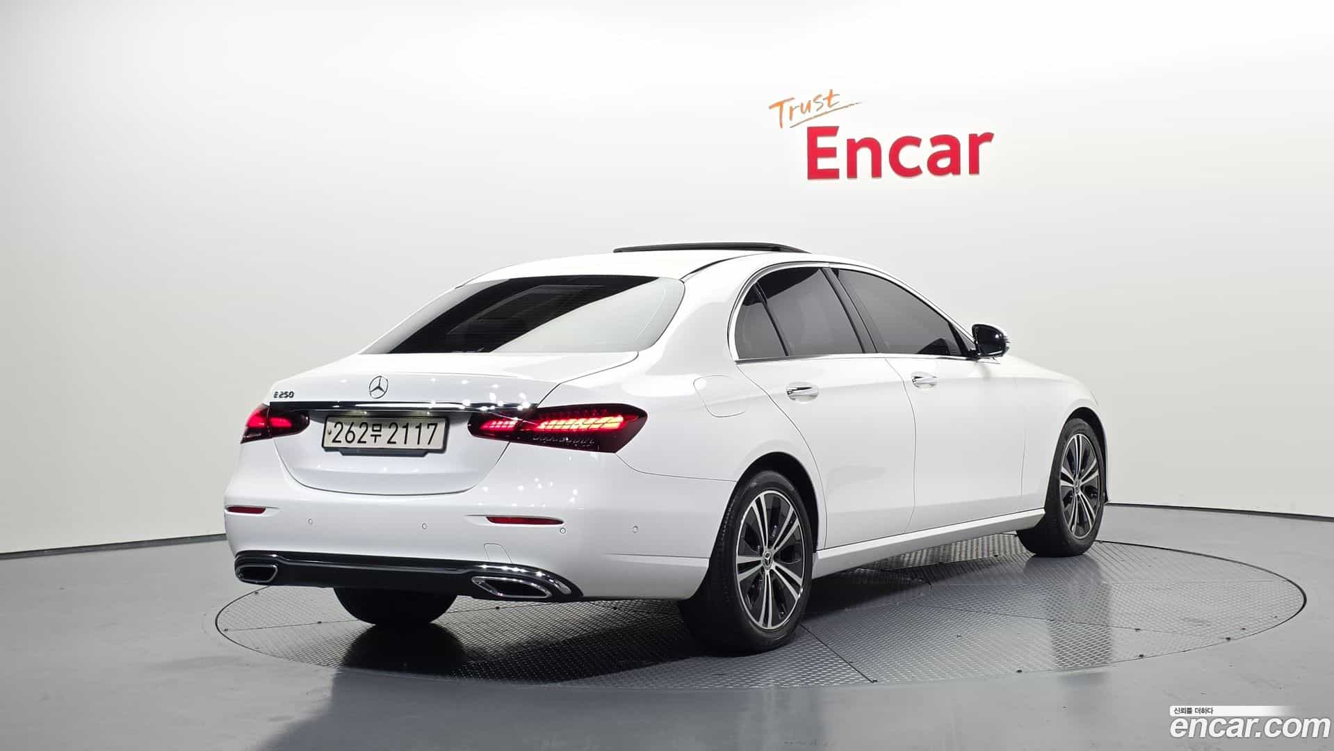 E-Class Mercedes-Benz 2022.1-OUTER-002