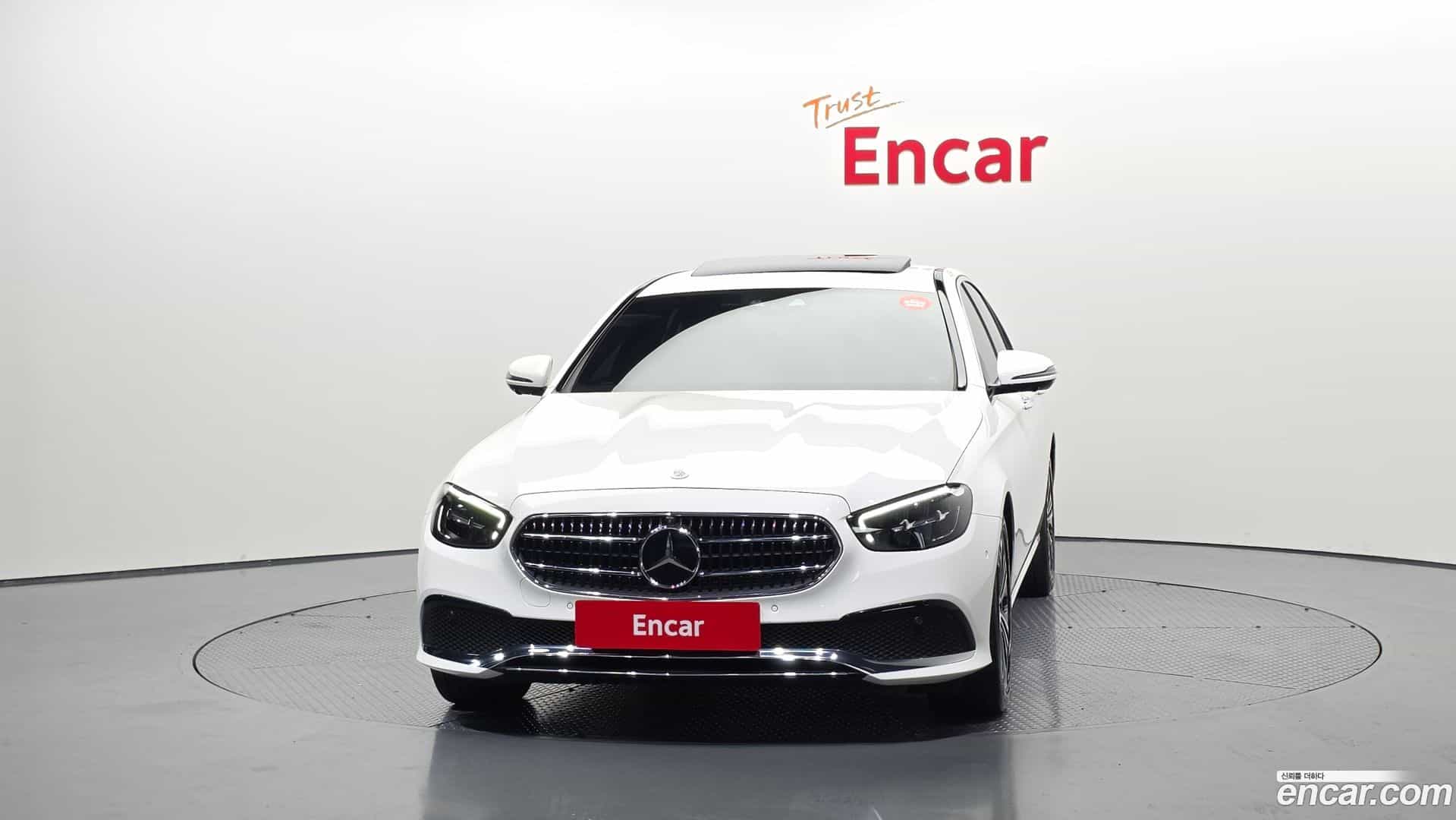 E-Class Mercedes-Benz 2022.1-OUTER-003