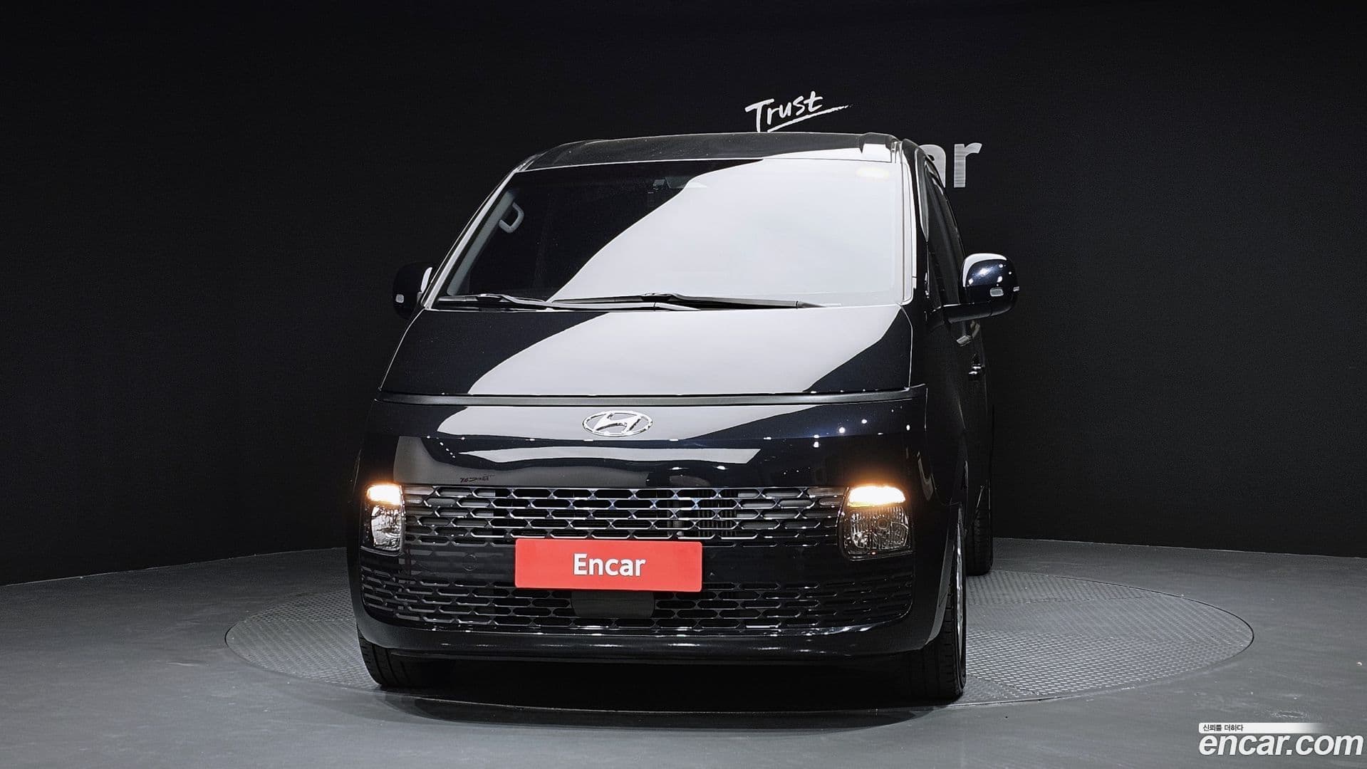 Main__Slider__Photo:Staria Hyundai 2021.5-2