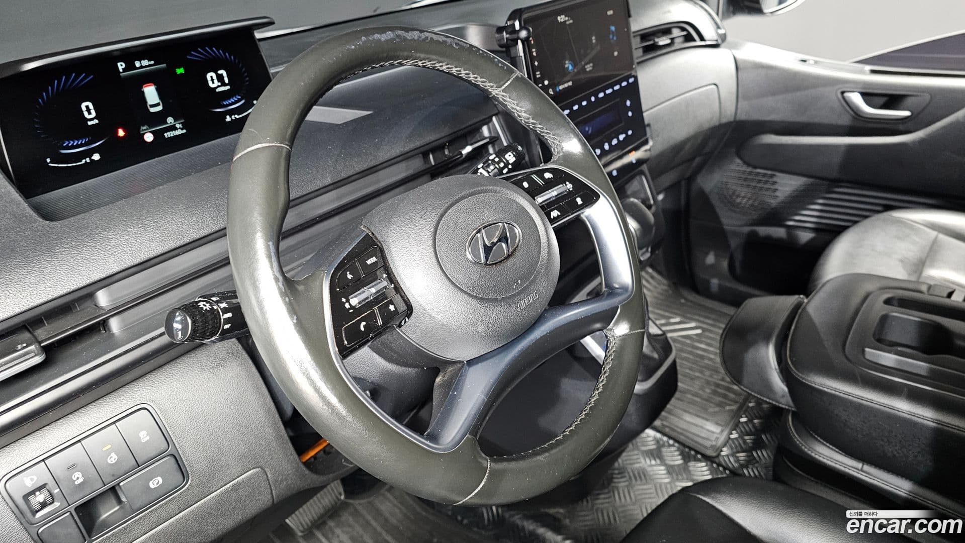 Main__Slider__Photo:Staria Hyundai 2021.5-11