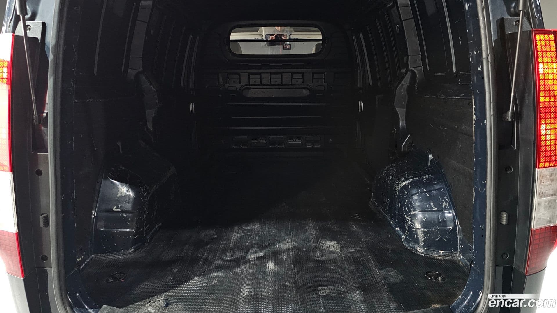 Main__Slider__Photo:Staria Hyundai 2021.5-19