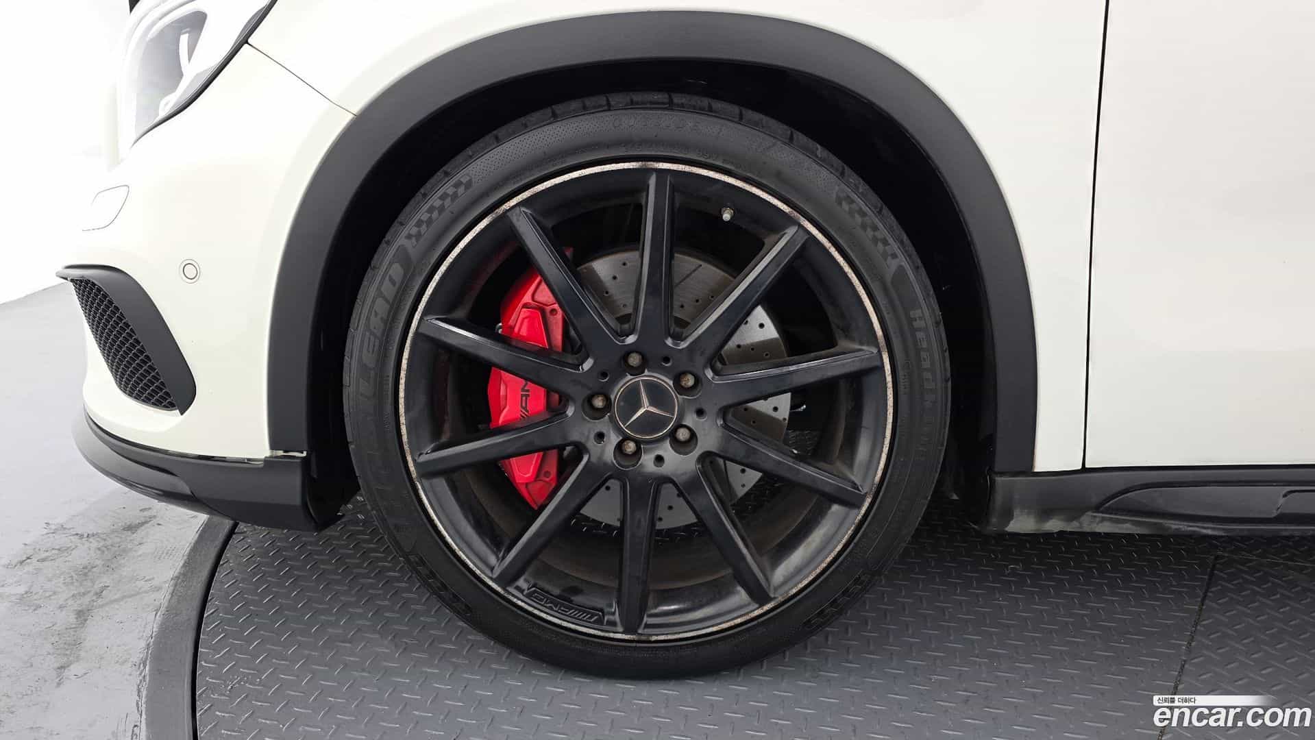 GLA-Class Mercedes-Benz 2015.8-OUTER-005