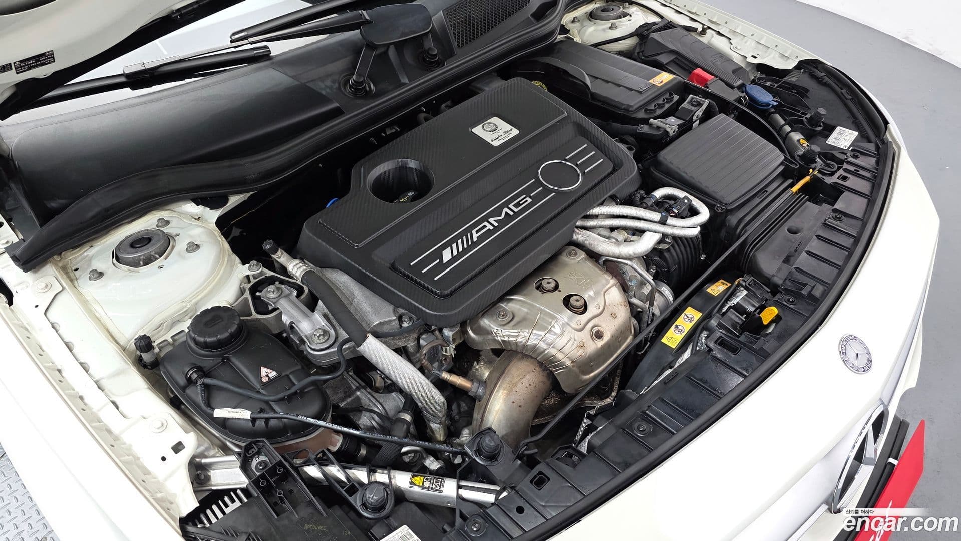 Main__Slider__Photo:GLA-Class Mercedes-Benz 2015.8-5