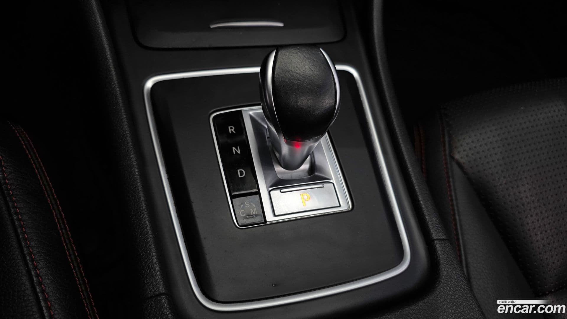 Main__Slider__Photo:GLA-Class Mercedes-Benz 2015.8-8