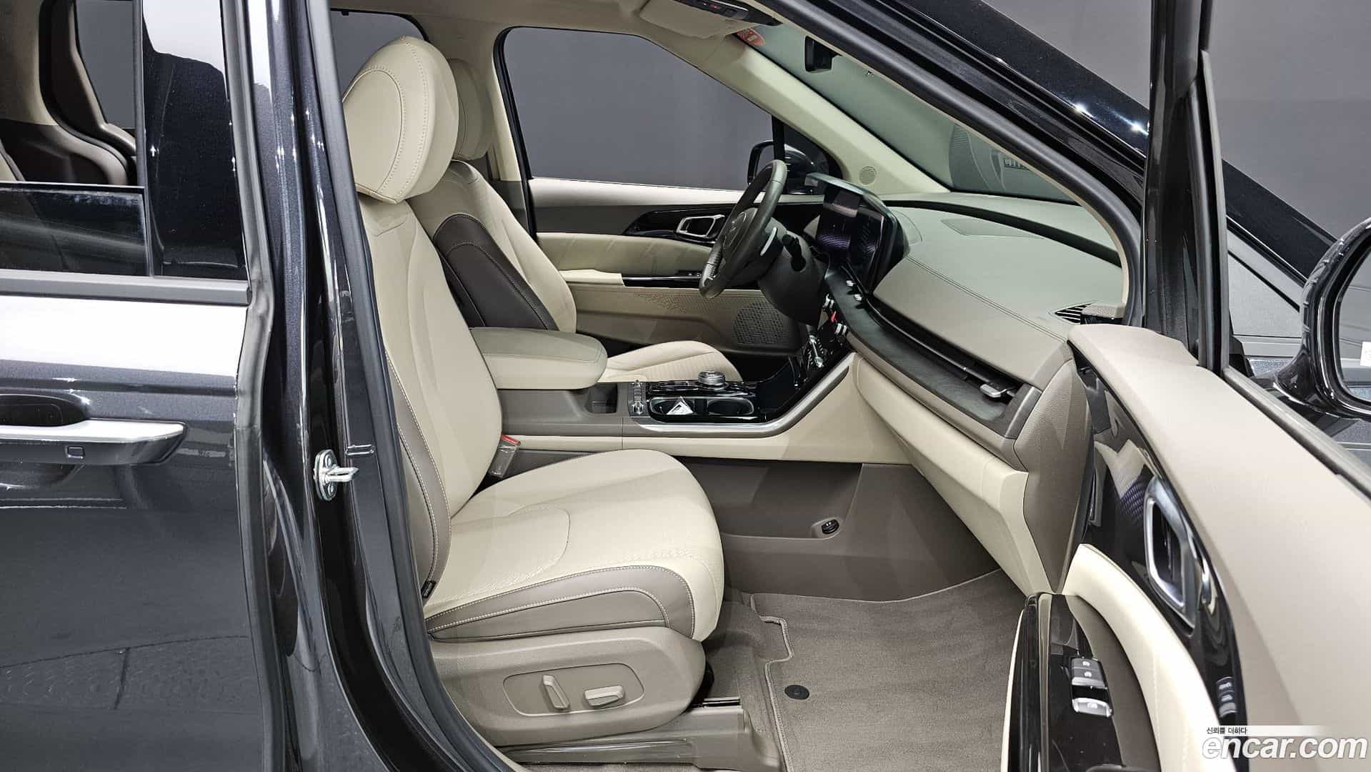 Canival Kia 2023.8-OPTION-015