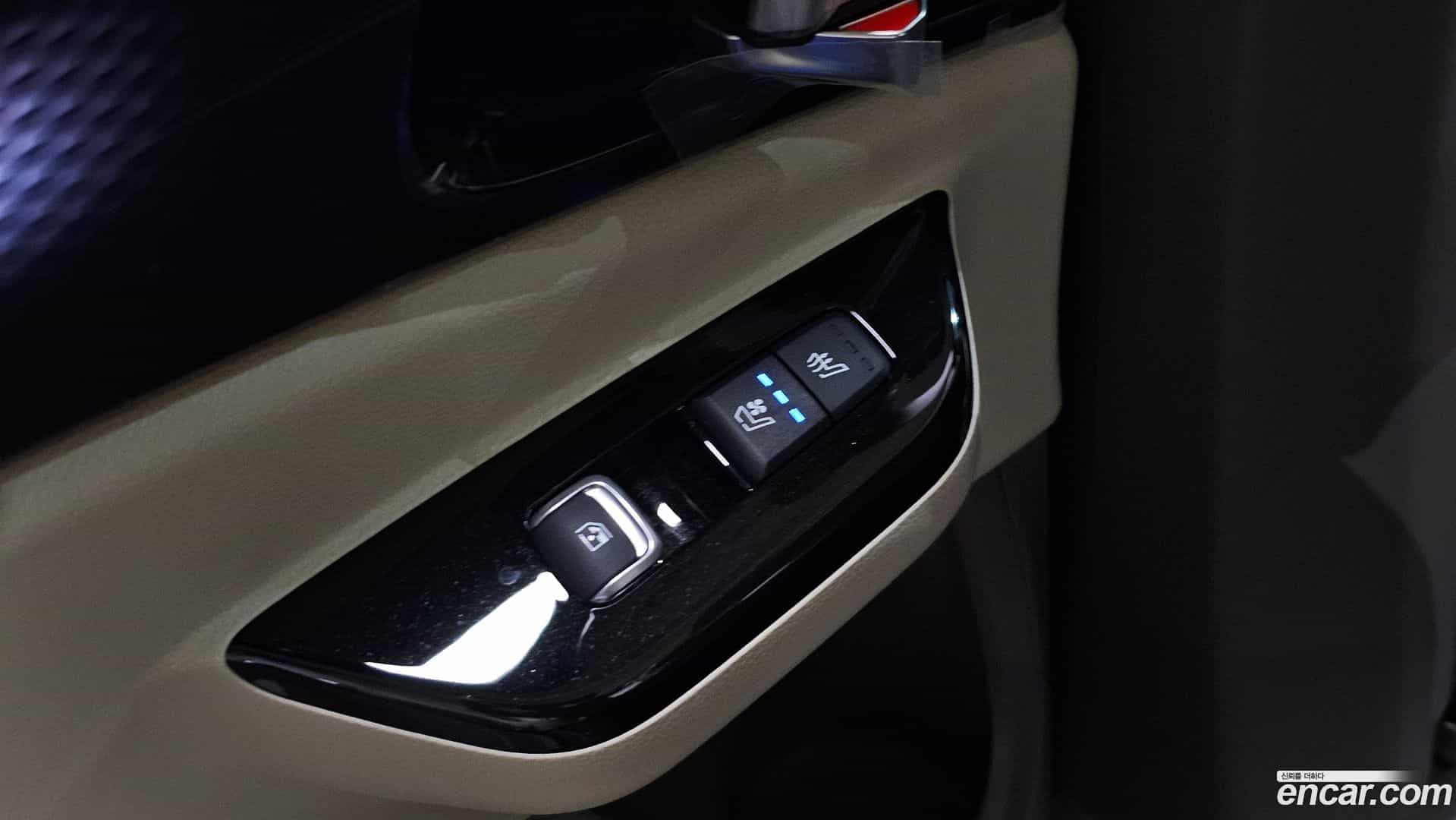 Canival Kia 2023.8-OPTION-021