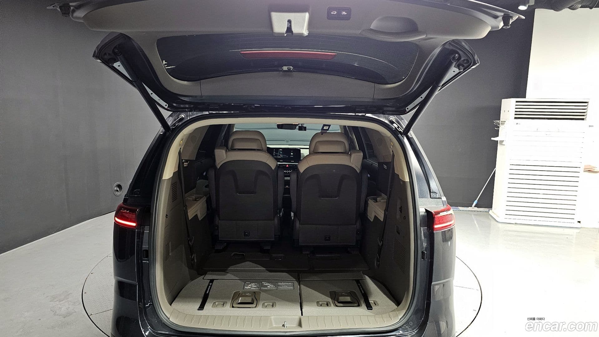 Main__Slider__Photo:Canival Kia 2023.8-19