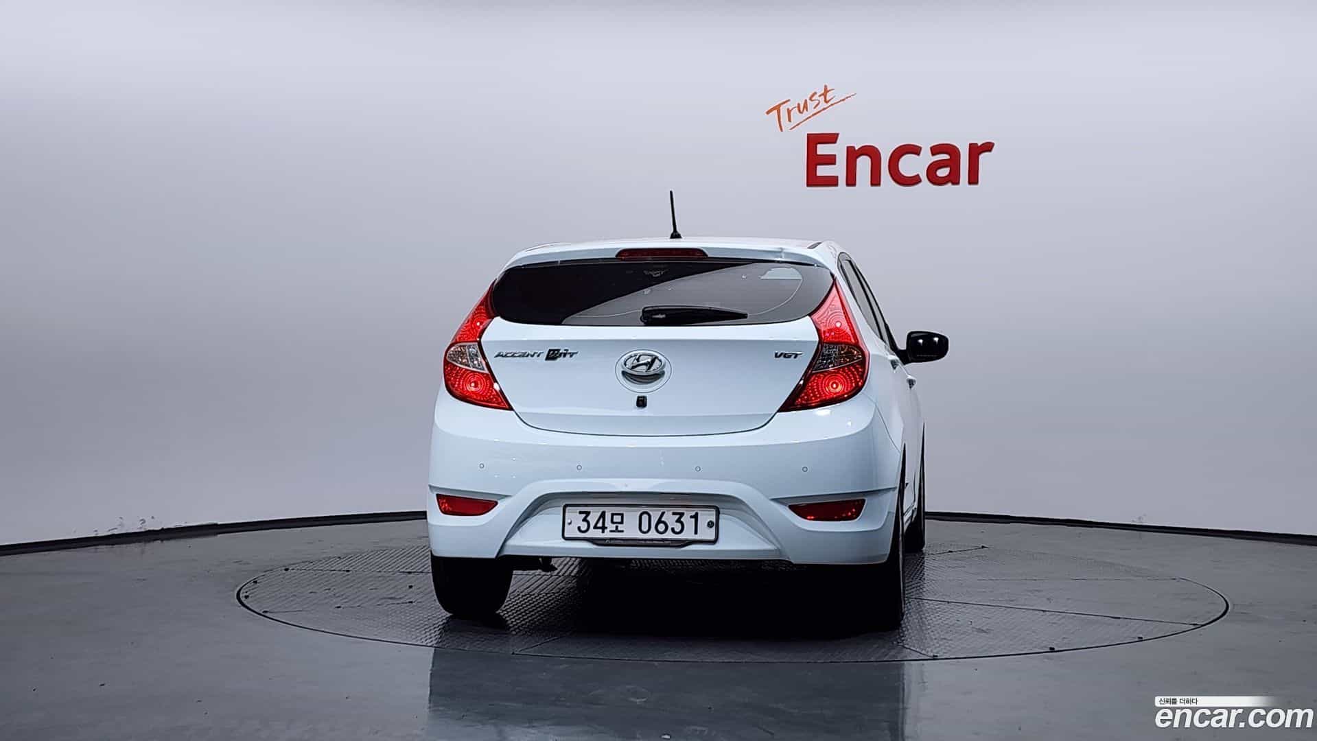 Accent Hyundai 2016.1-OUTER-004