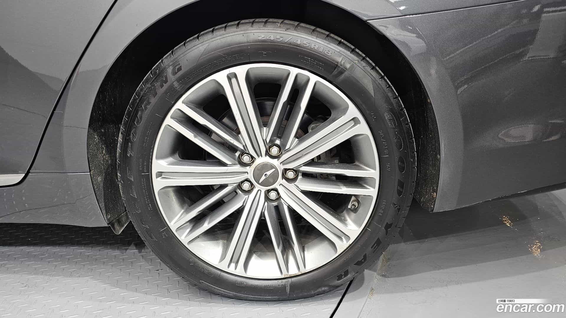 G80 Genesis 2019.11-OUTER-005