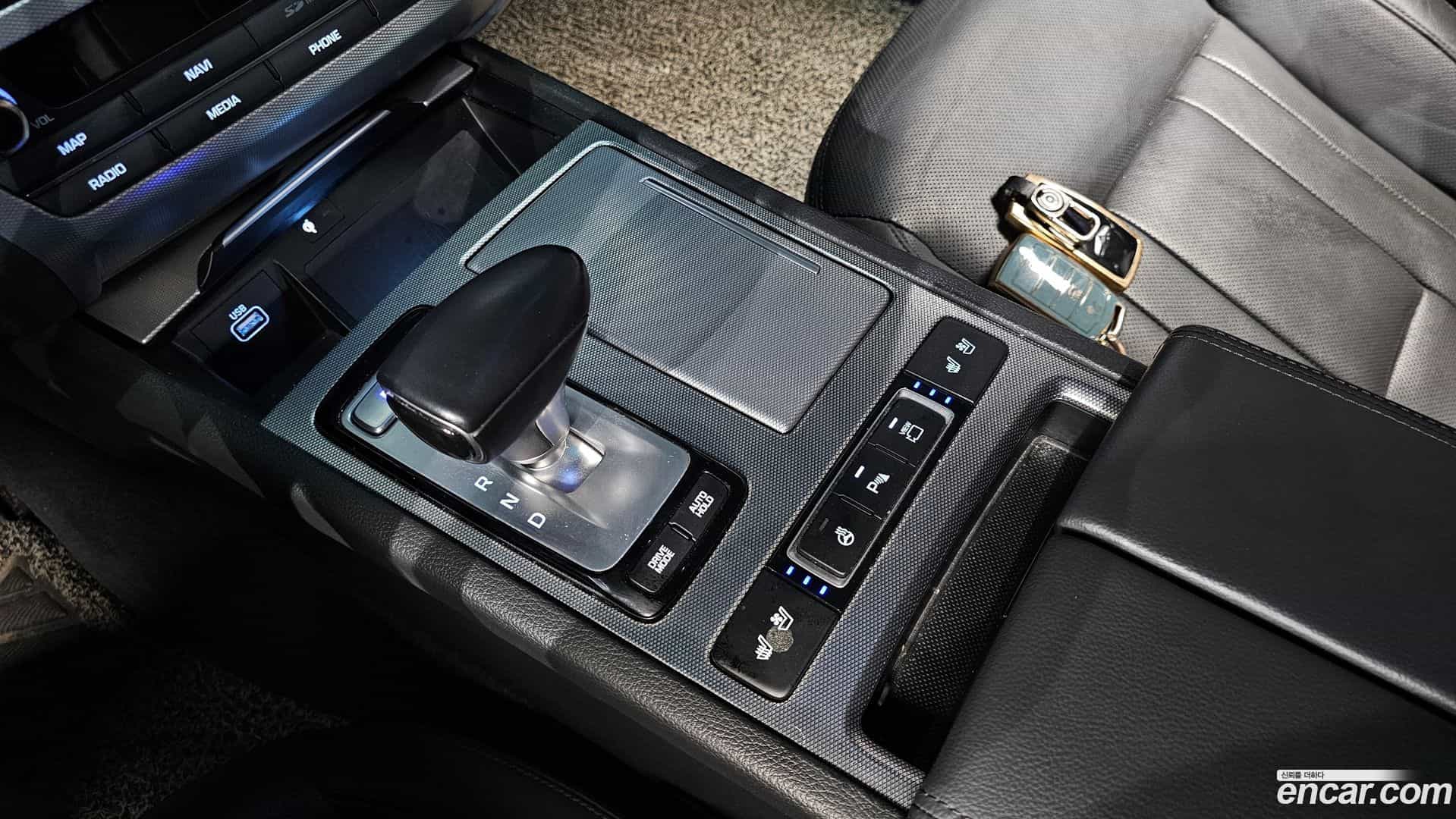 G80 Genesis 2019.11-INNER-009