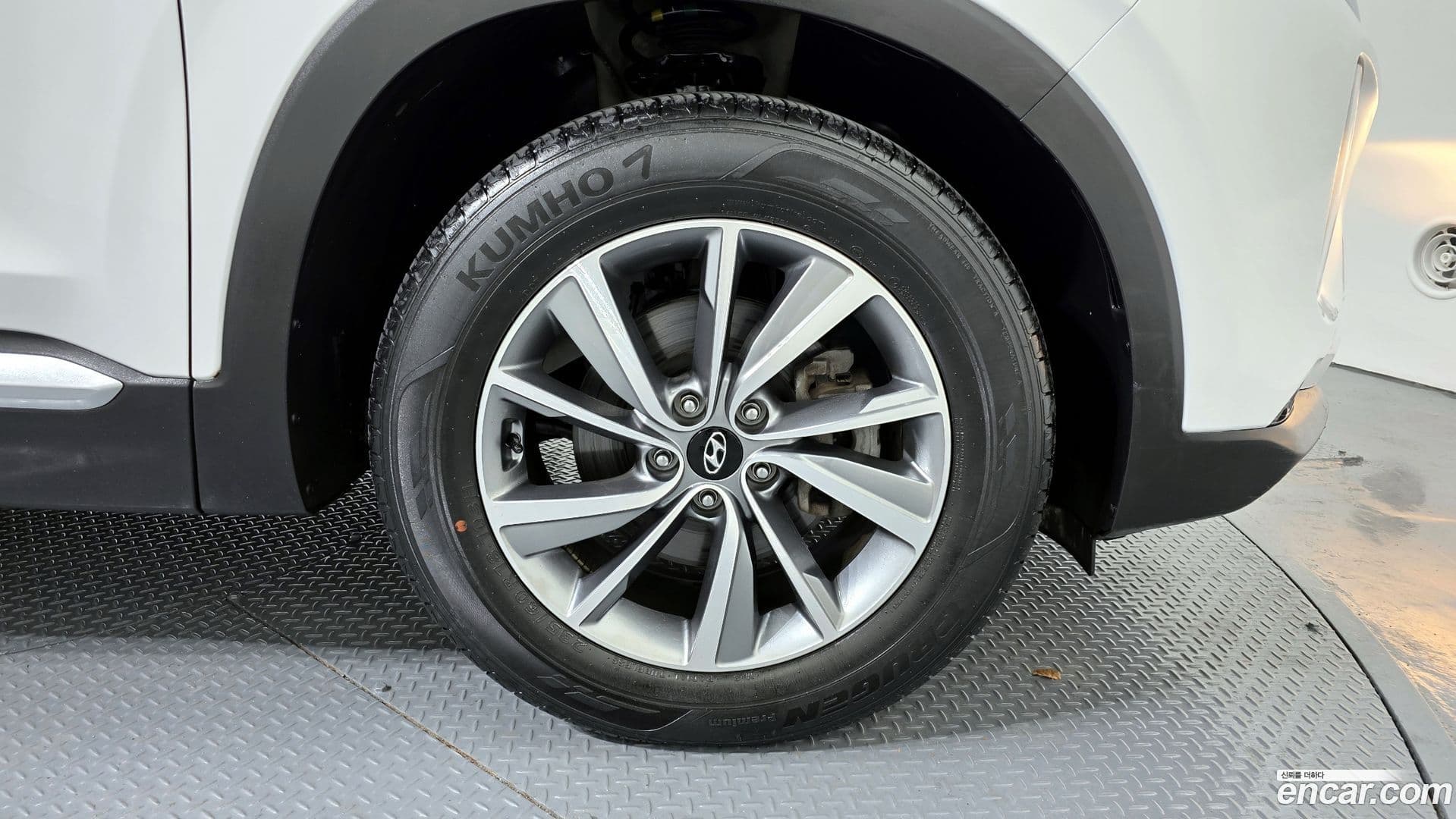 Main__Slider__Photo:Santafe Hyundai 2019.11-4