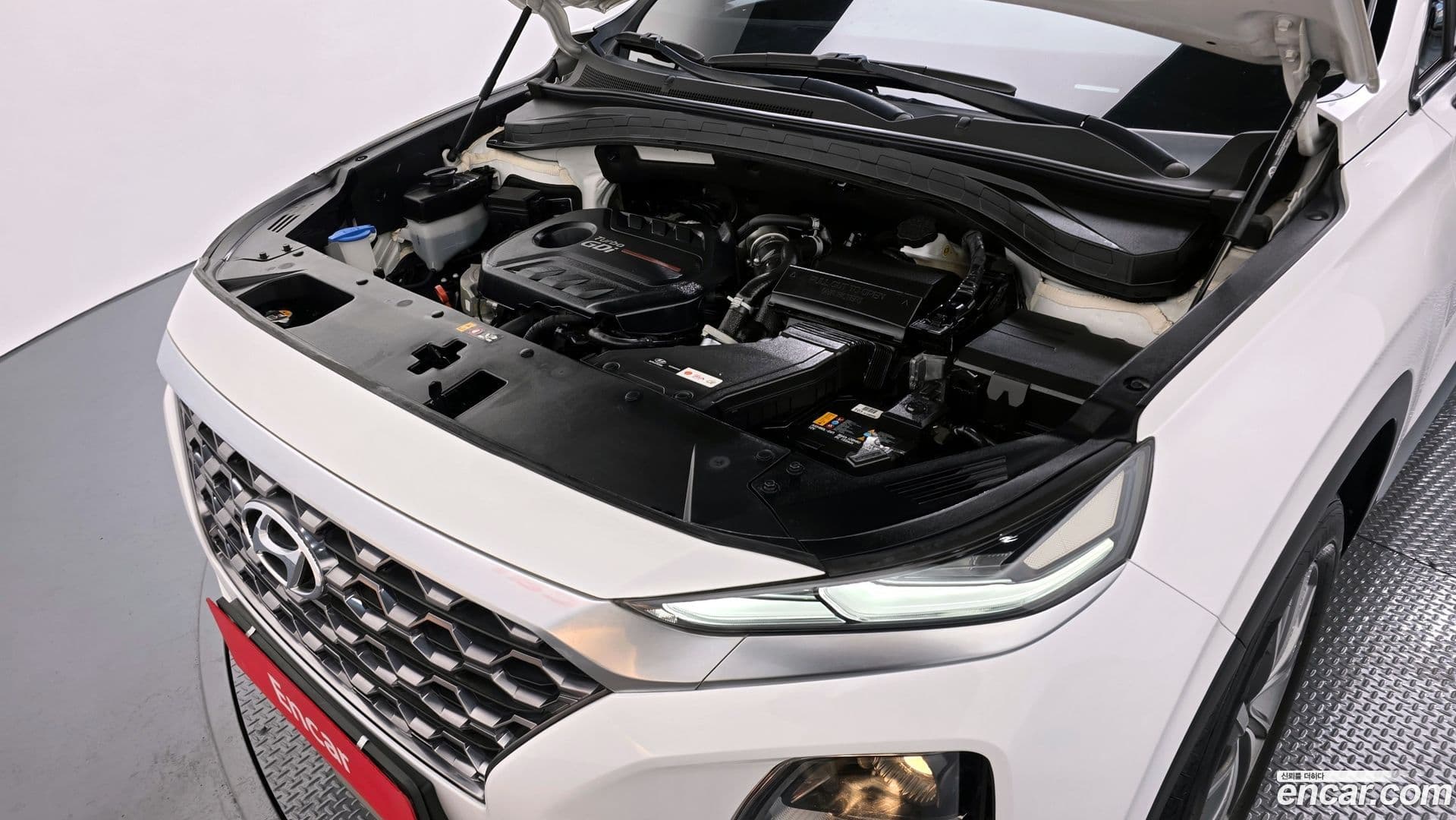 Main__Slider__Photo:Santafe Hyundai 2019.11-5