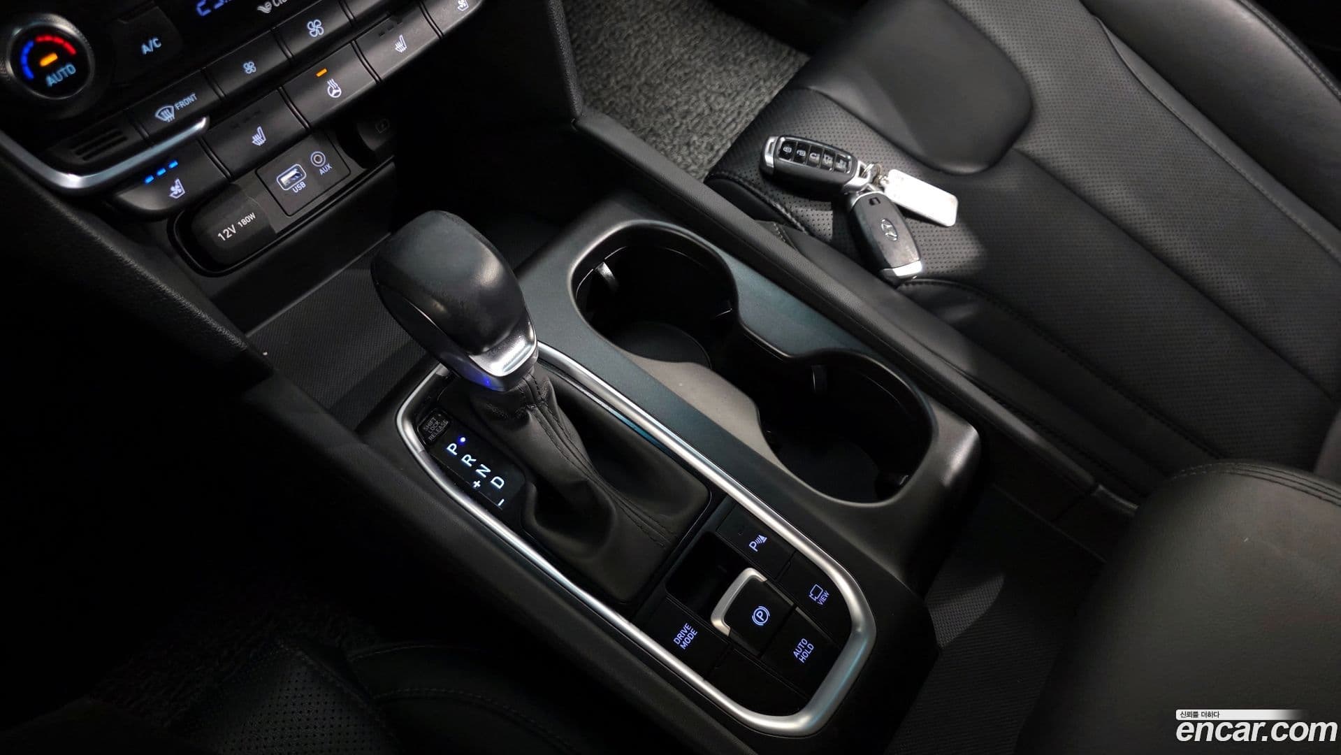 Main__Slider__Photo:Santafe Hyundai 2019.11-8