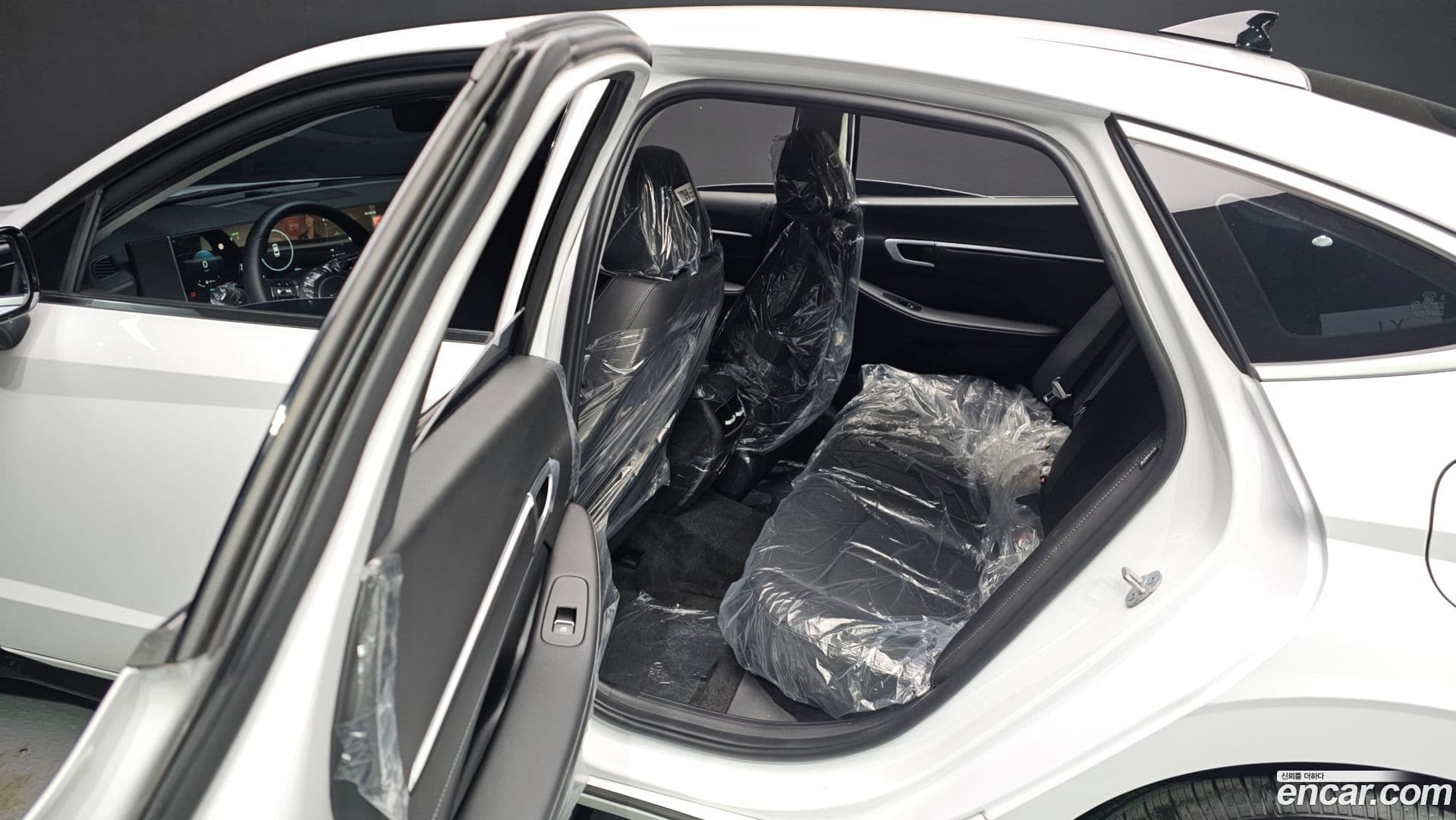 Main__Slider__Photo:Sonata Hyundai 2025.0-12