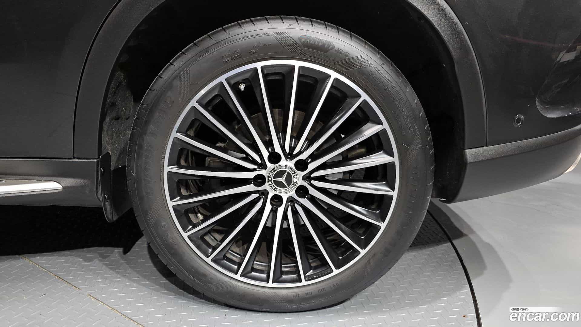 GLC-Class Mercedes-Benz 2024.8-OUTER-005