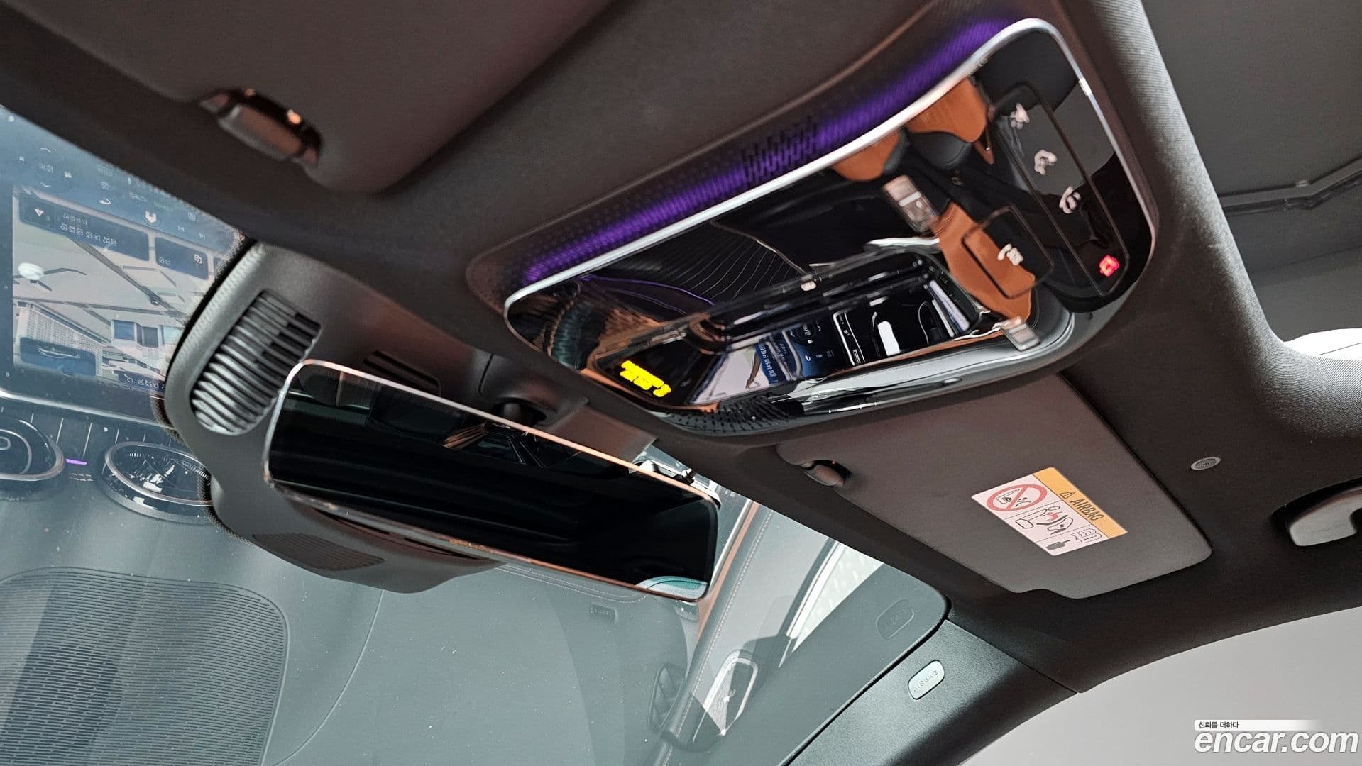 Main__Slider__Photo:GLC-Class Mercedes-Benz 2024.8-15