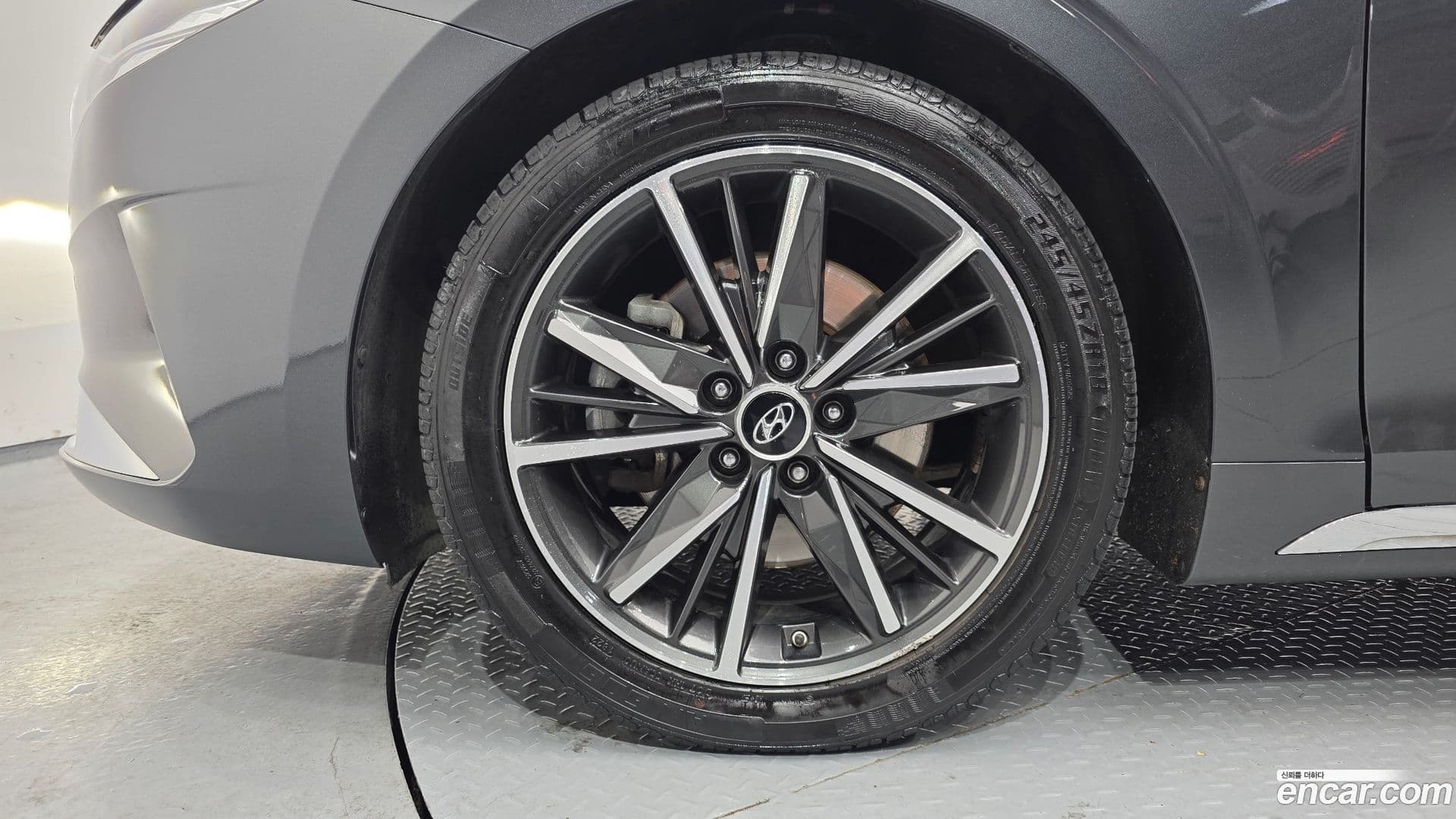 Main__Slider__Photo:Grandeur Hyundai 2020.4-4