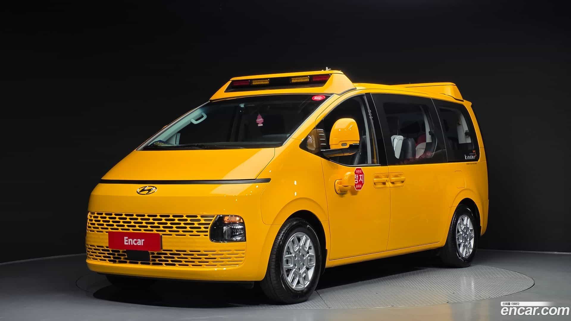 Staria Hyundai 2022.11-OUTER-001