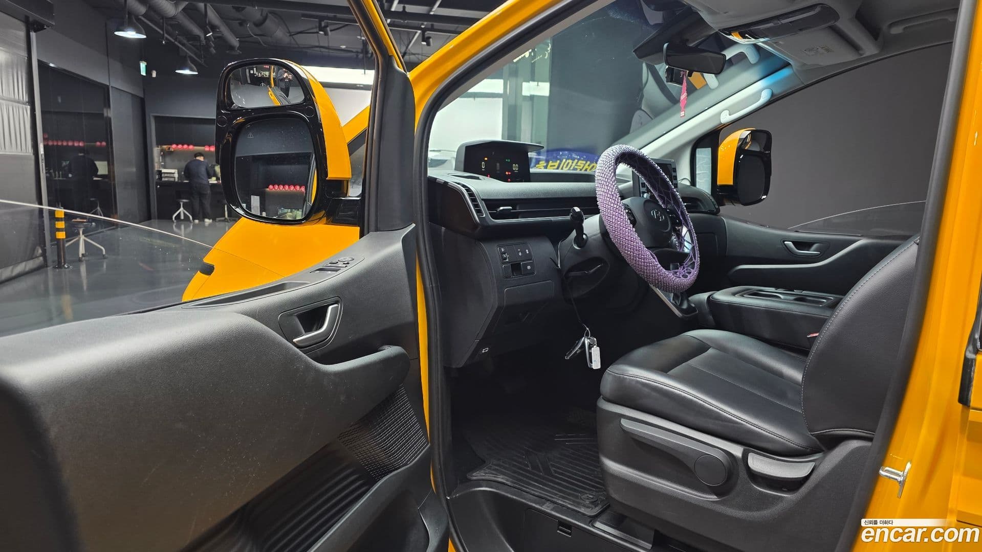 Main__Slider__Photo:Staria Hyundai 2022.11-9