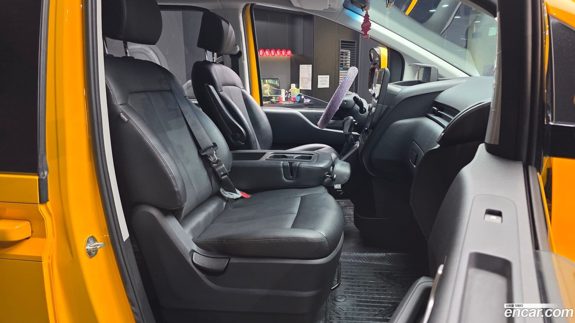 Main__Slider__Photo:Staria Hyundai 2022.11-10