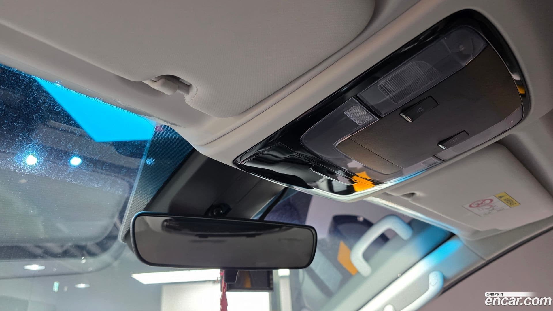 Main__Slider__Photo:Staria Hyundai 2022.11-17