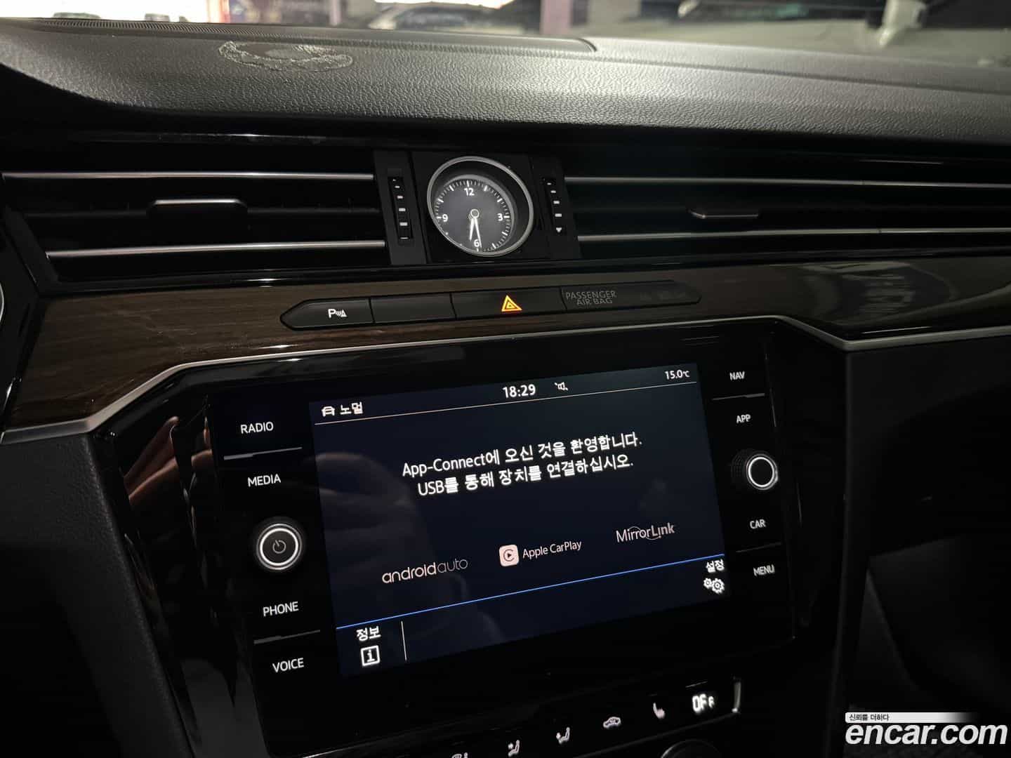 Passat Volkswagen 2018.3-OPTION-017