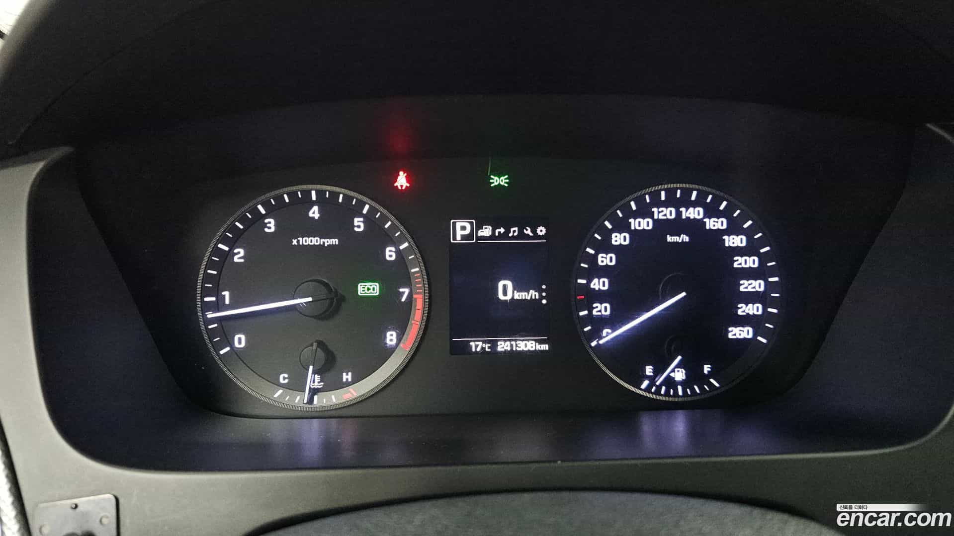 Sonata Hyundai 2016.9-INNER-008