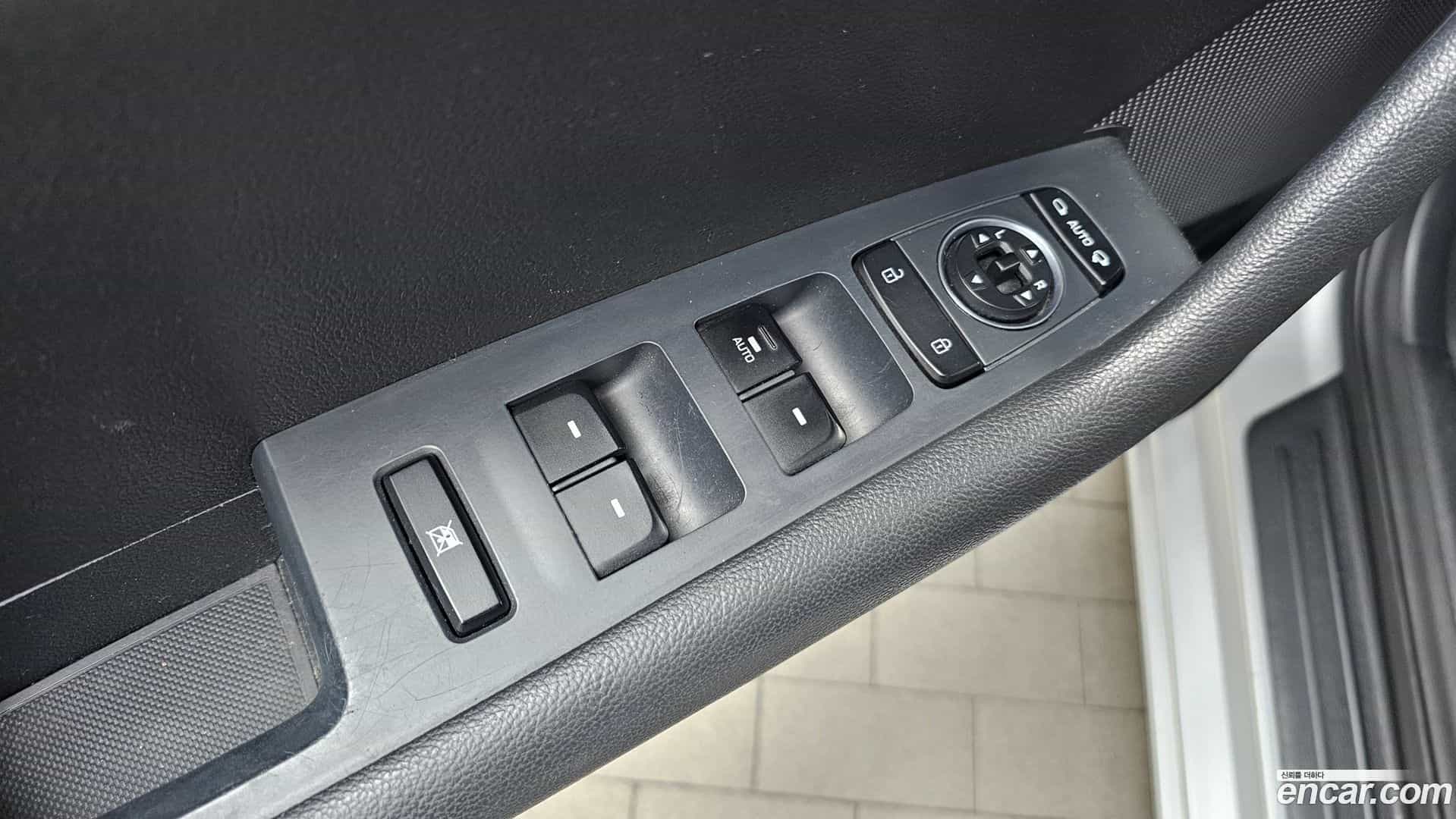 Sonata Hyundai 2016.9-OPTION-018