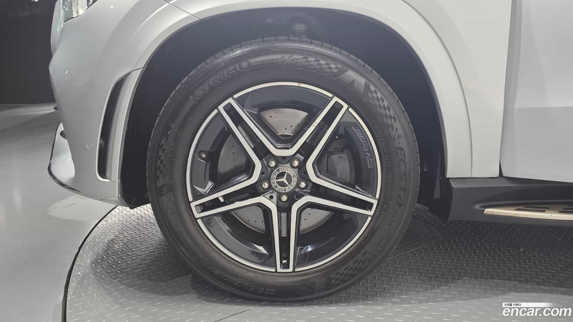 GLE-Class Mercedes-Benz 2020.11-OUTER-005