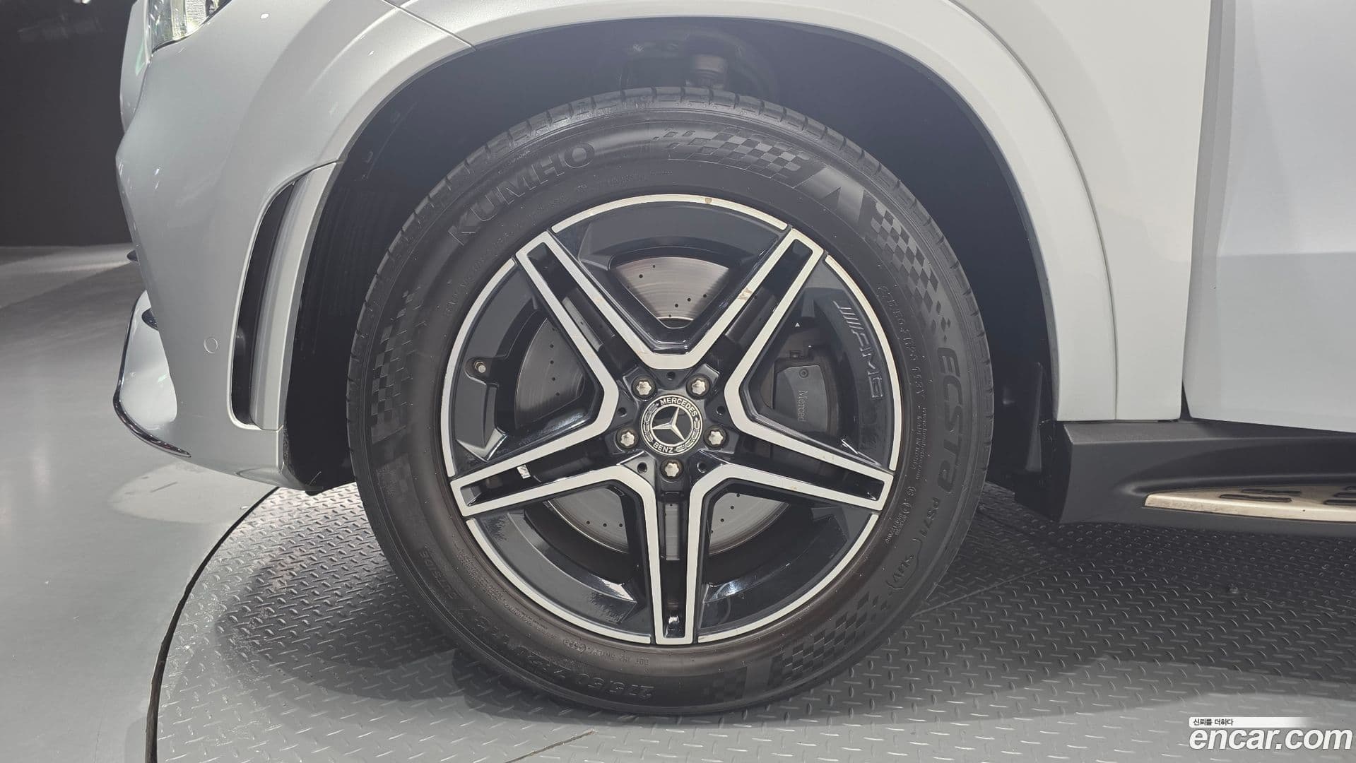 Main__Slider__Photo:GLE-Class Mercedes-Benz 2020.11-4