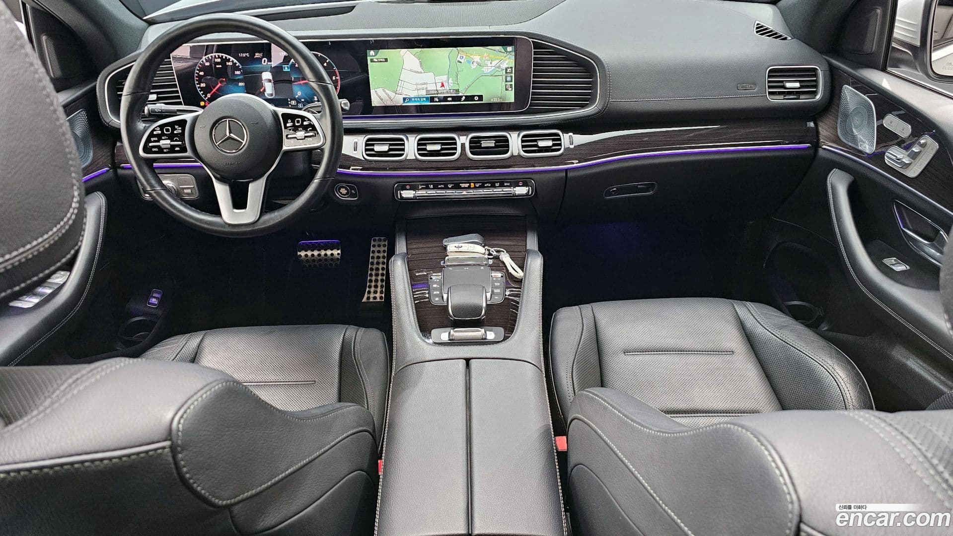 Main__Slider__Photo:GLE-Class Mercedes-Benz 2020.11-6