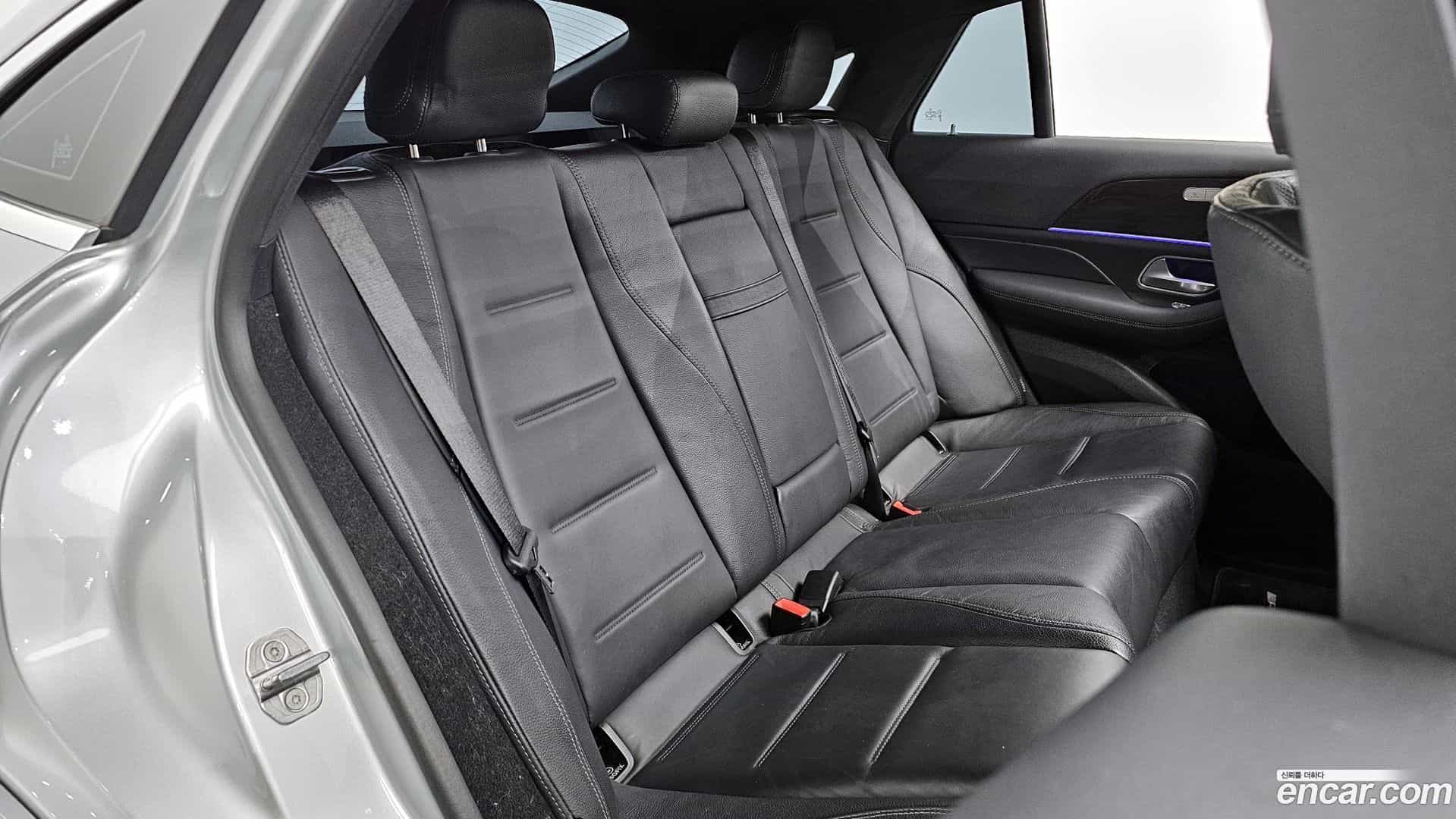 GLE-Class Mercedes-Benz 2020.11-OPTION-016