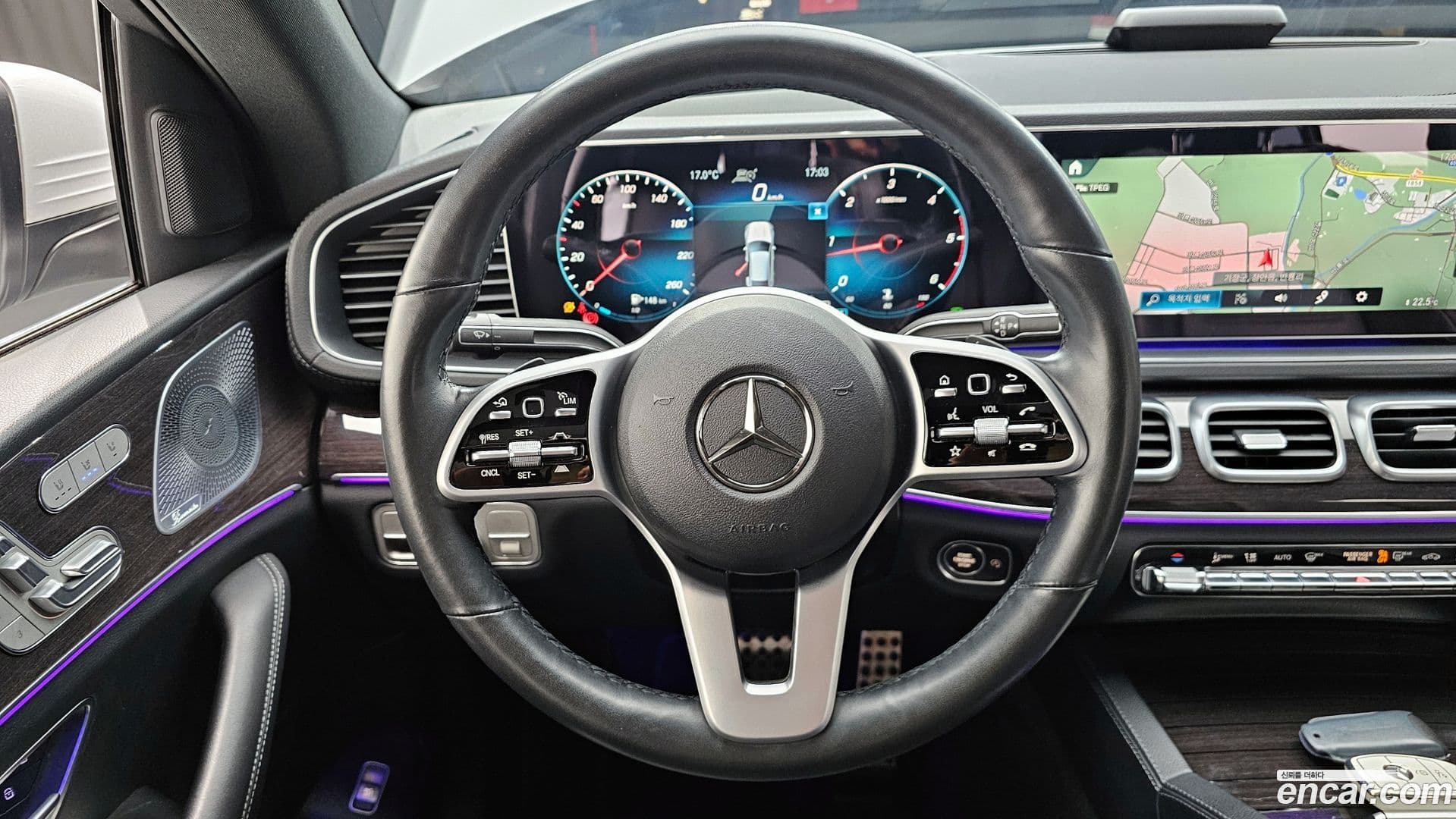 Main__Slider__Photo:GLE-Class Mercedes-Benz 2020.11-12