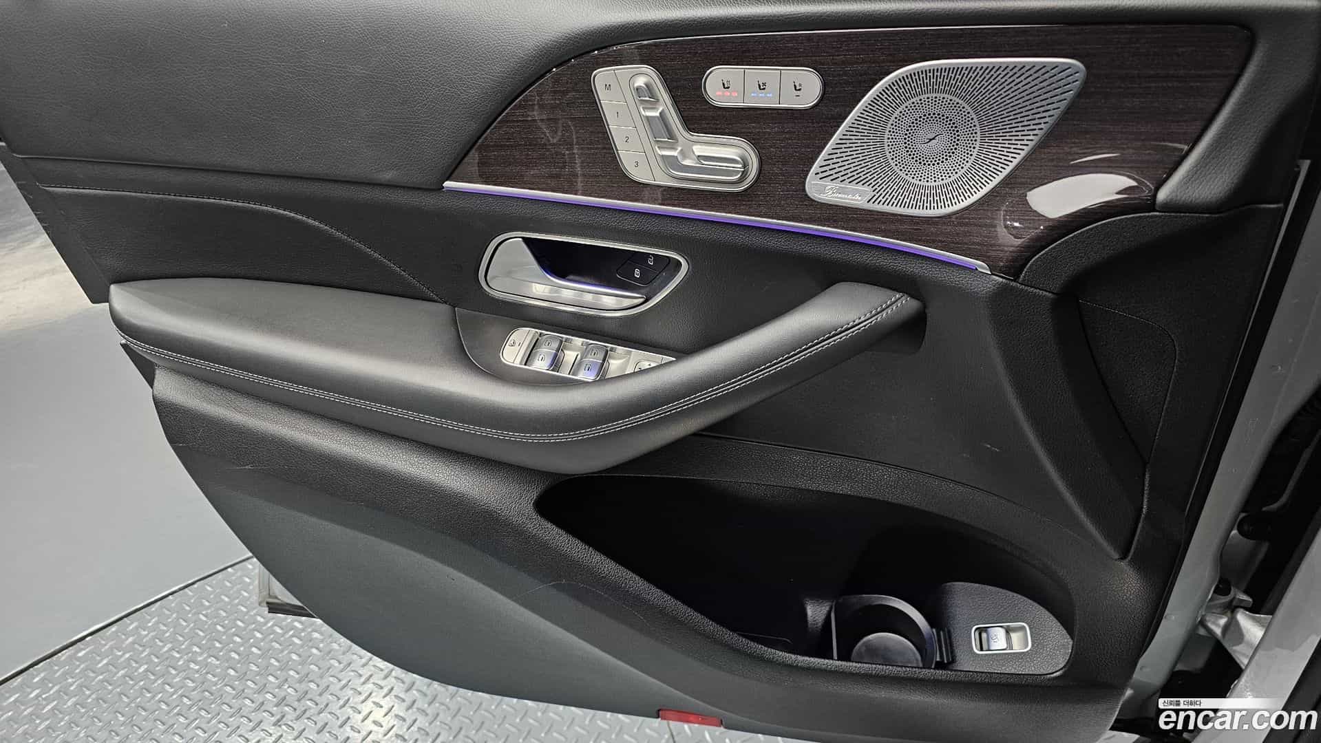 GLE-Class Mercedes-Benz 2020.11-OPTION-018