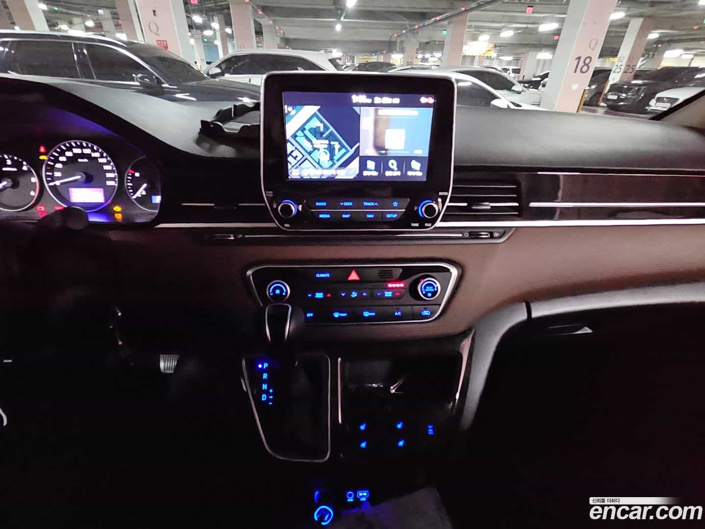 Starex Hyundai 2019.11-INNER-009