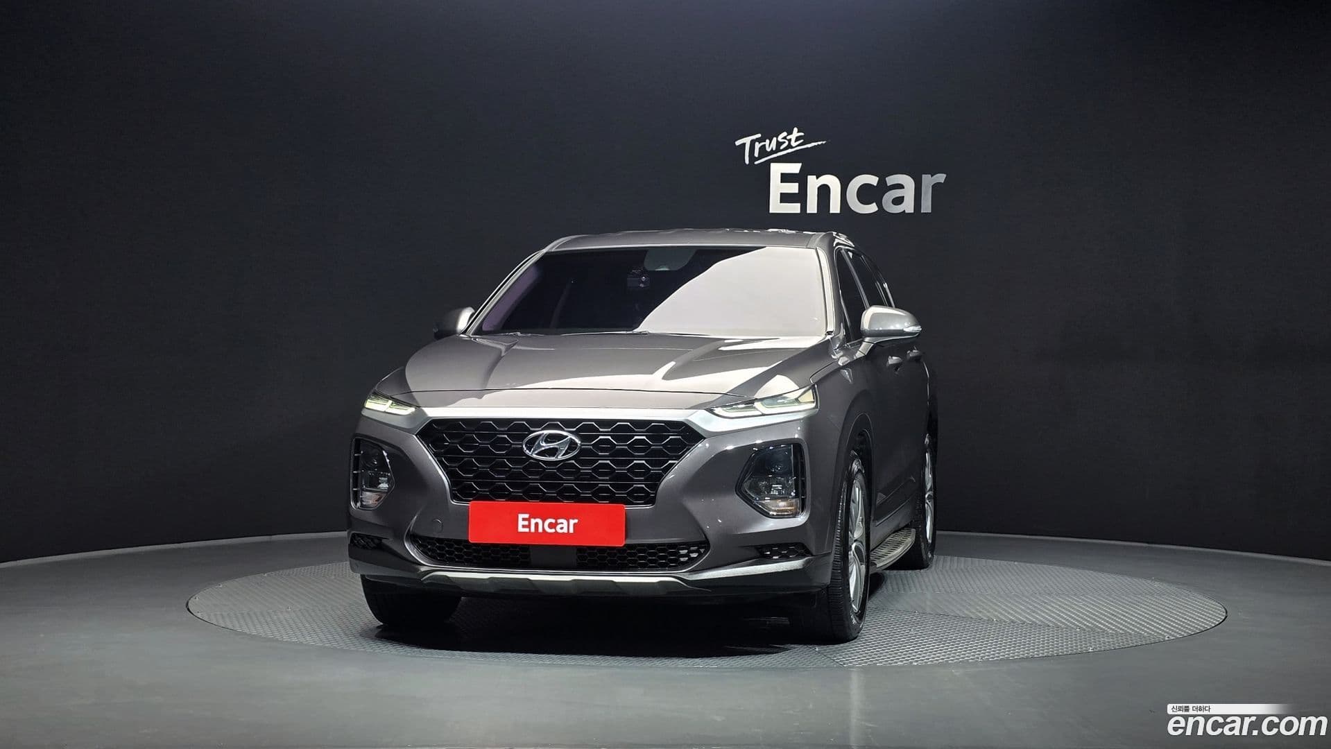 Main__Slider__Photo:Santafe Hyundai 2018.5-2