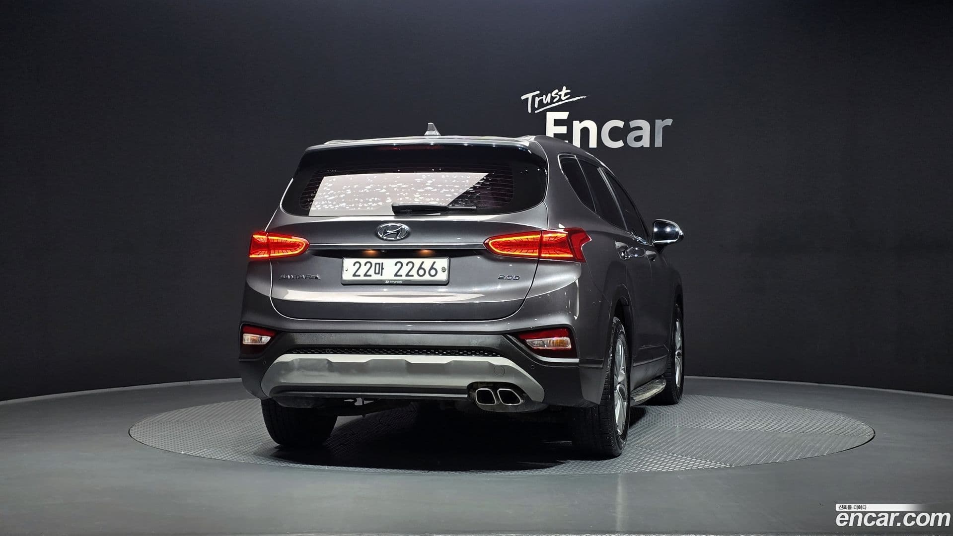 Main__Slider__Photo:Santafe Hyundai 2018.5-3