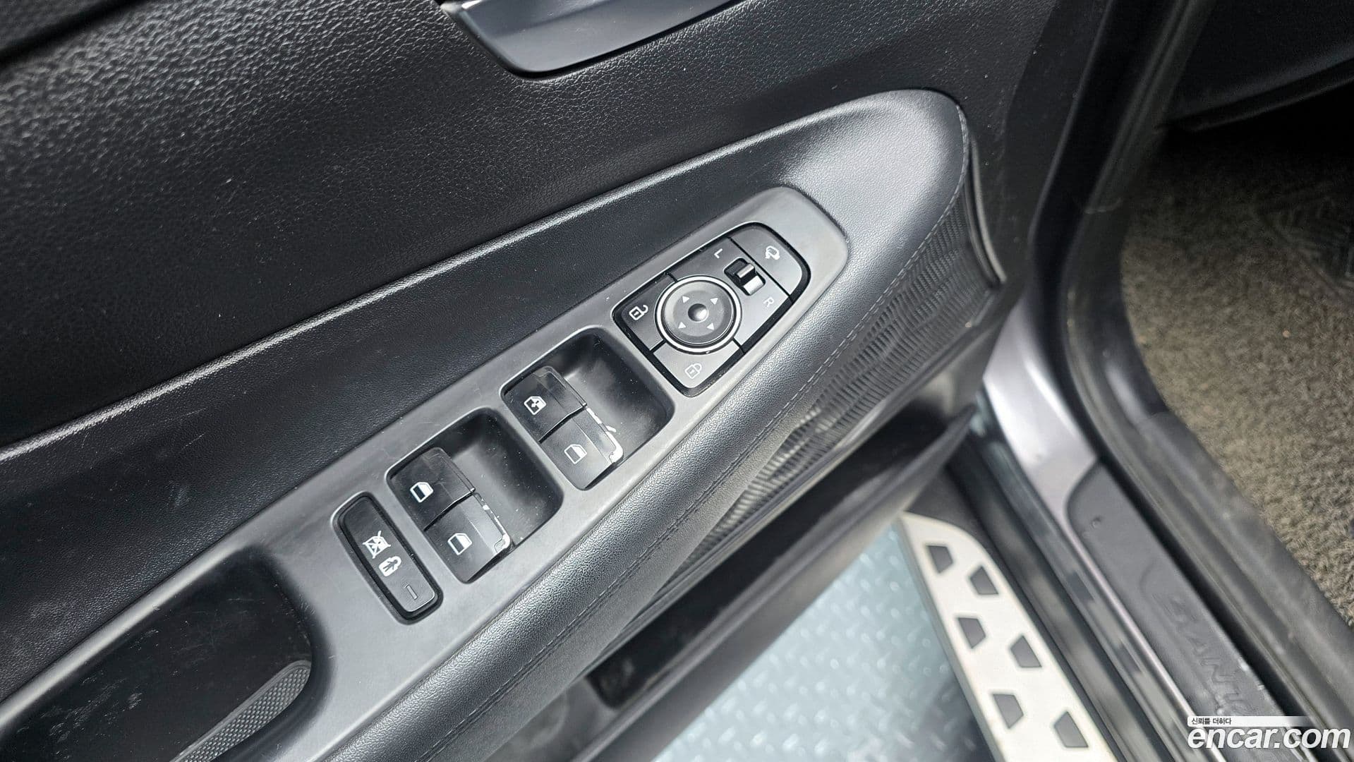 Main__Slider__Photo:Santafe Hyundai 2018.5-18