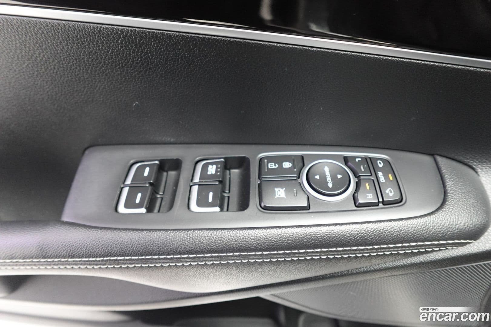 Main__Slider__Photo:Sorento Kia 2020.2-13