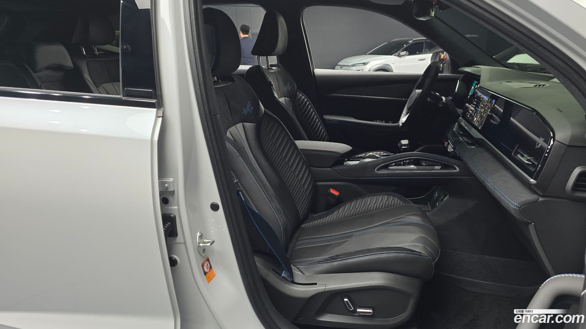 Main__Slider__Photo:Grand Koleos Renault-KoreaSamsung 2025.5-9