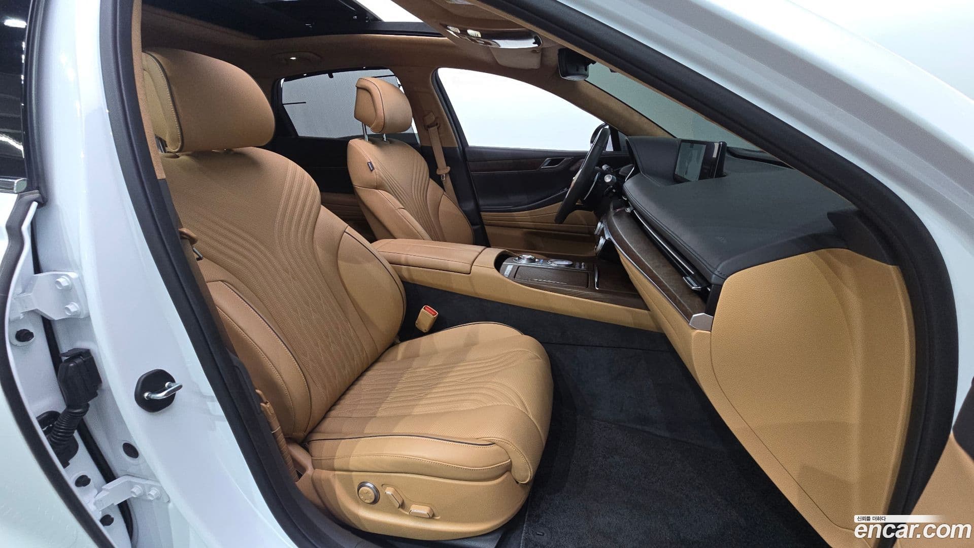 Main__Slider__Photo:G80 Genesis 2021.3-10