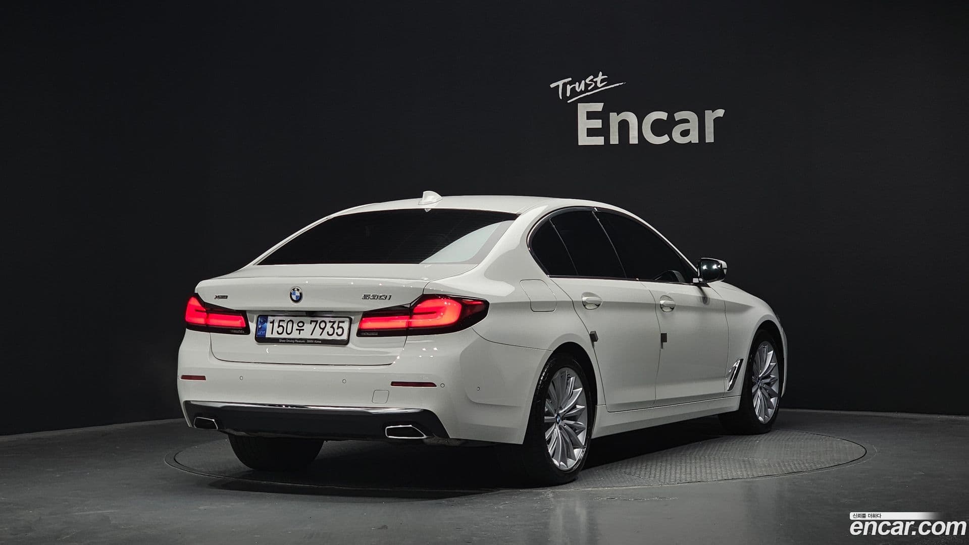 Main__Slider__Photo:5-Series BMW 2023.6-1