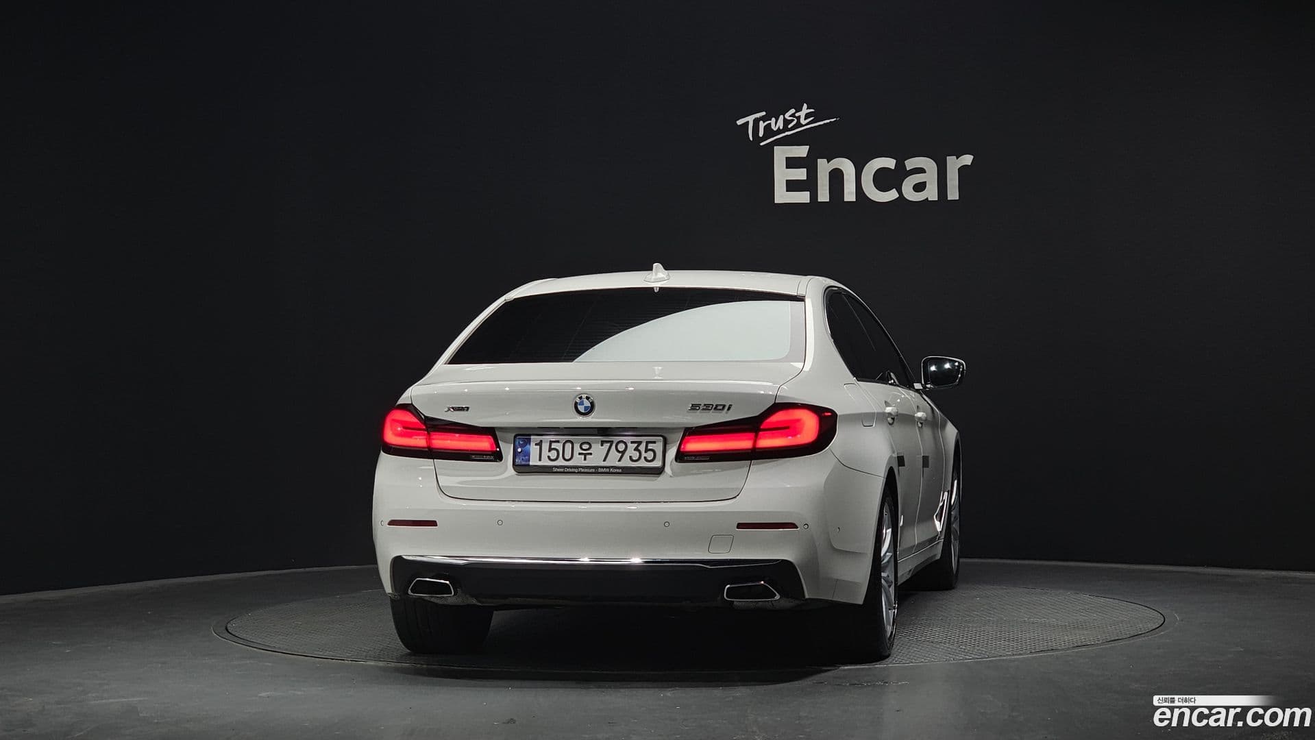 Main__Slider__Photo:5-Series BMW 2023.6-3