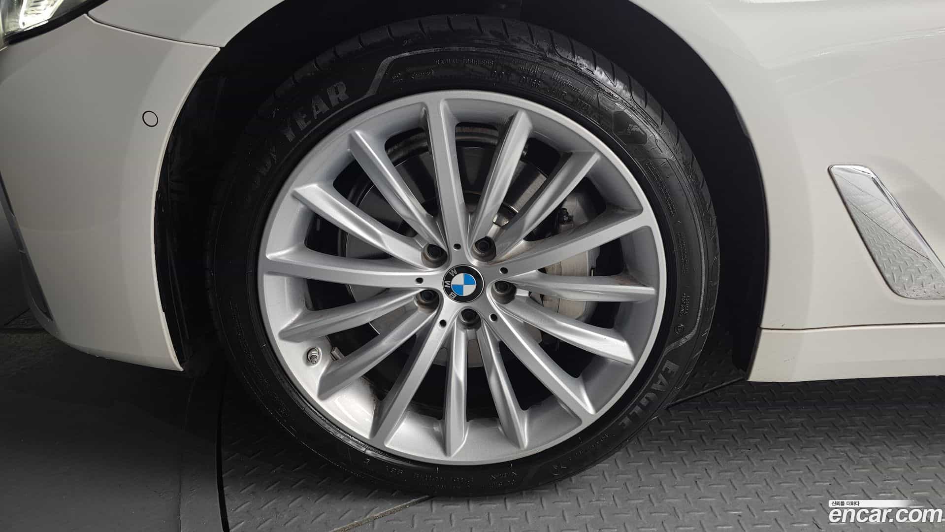 5-Series BMW 2023.6-OUTER-005