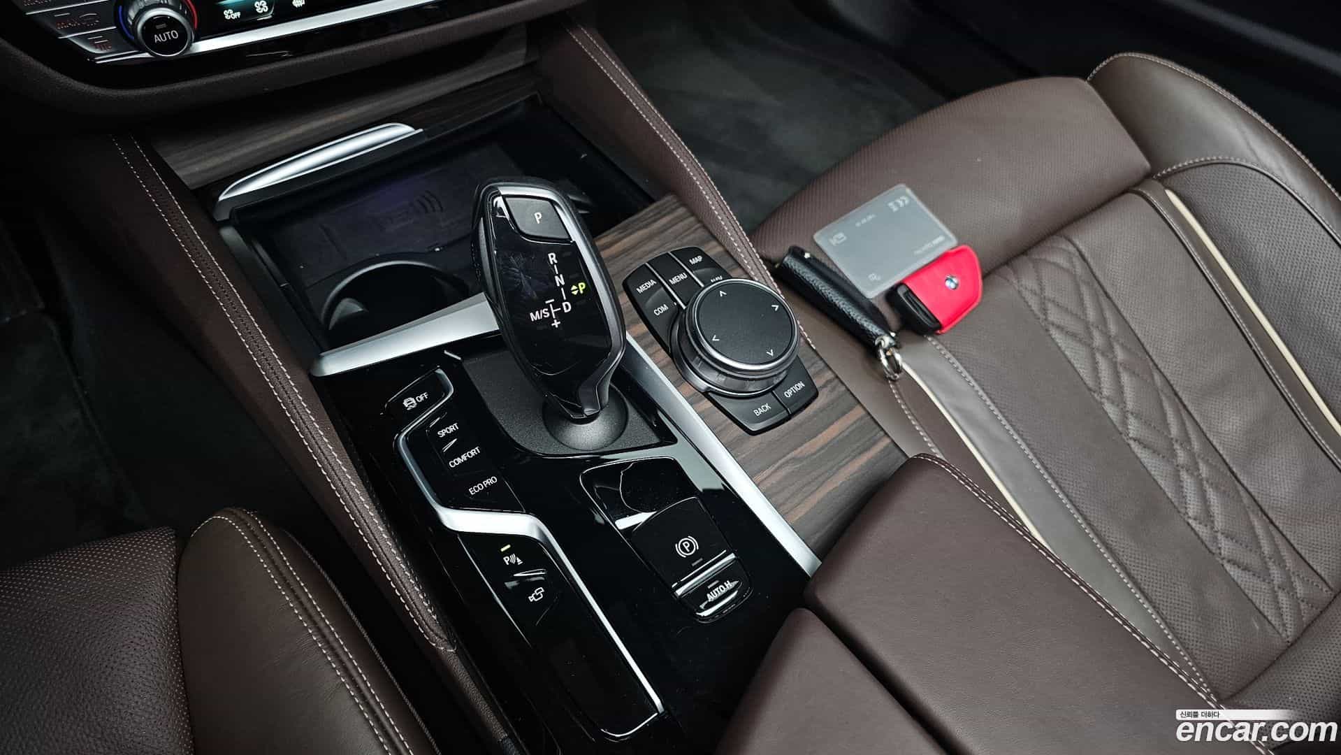 5-Series BMW 2023.6-INNER-009