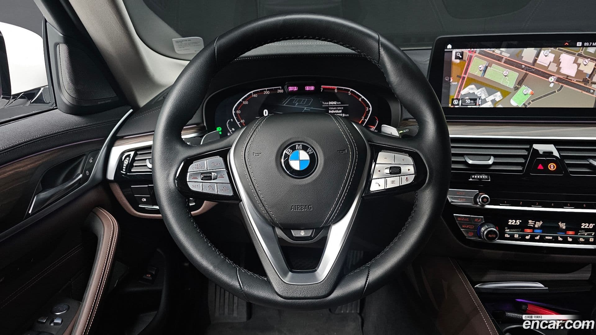 Main__Slider__Photo:5-Series BMW 2023.6-12