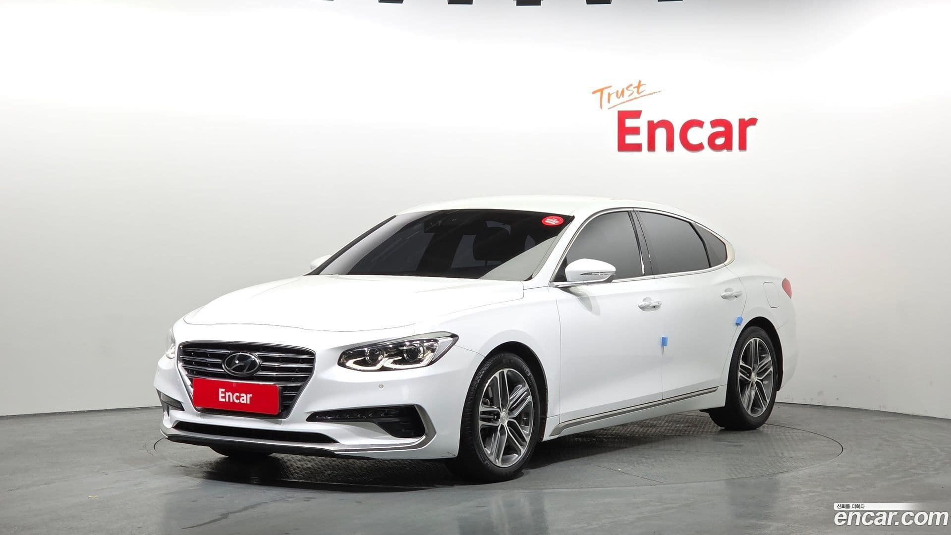 Main__Slider__Photo:Grandeur Hyundai 2017.0-0