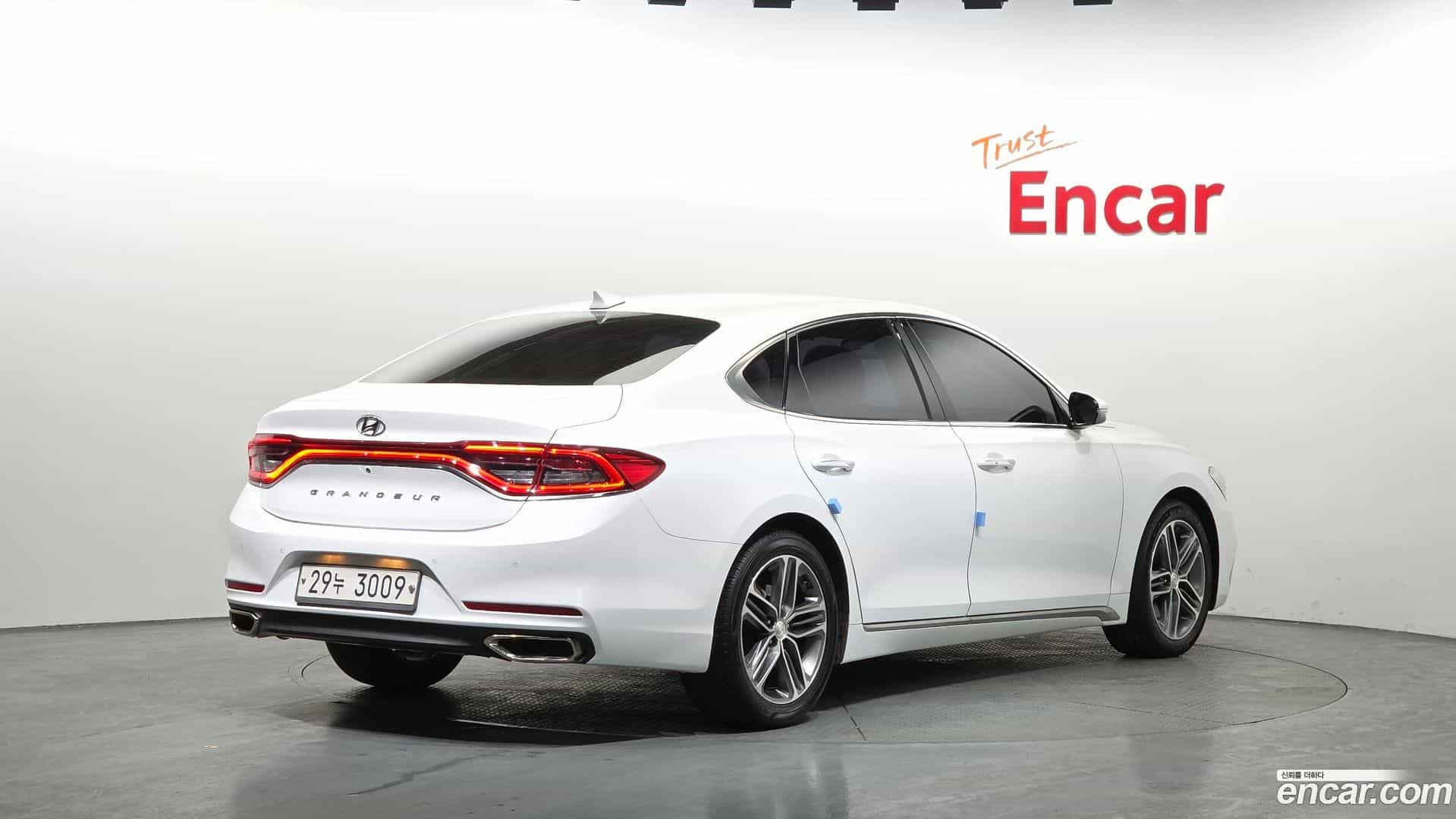 Grandeur Hyundai 2017.0-OUTER-002