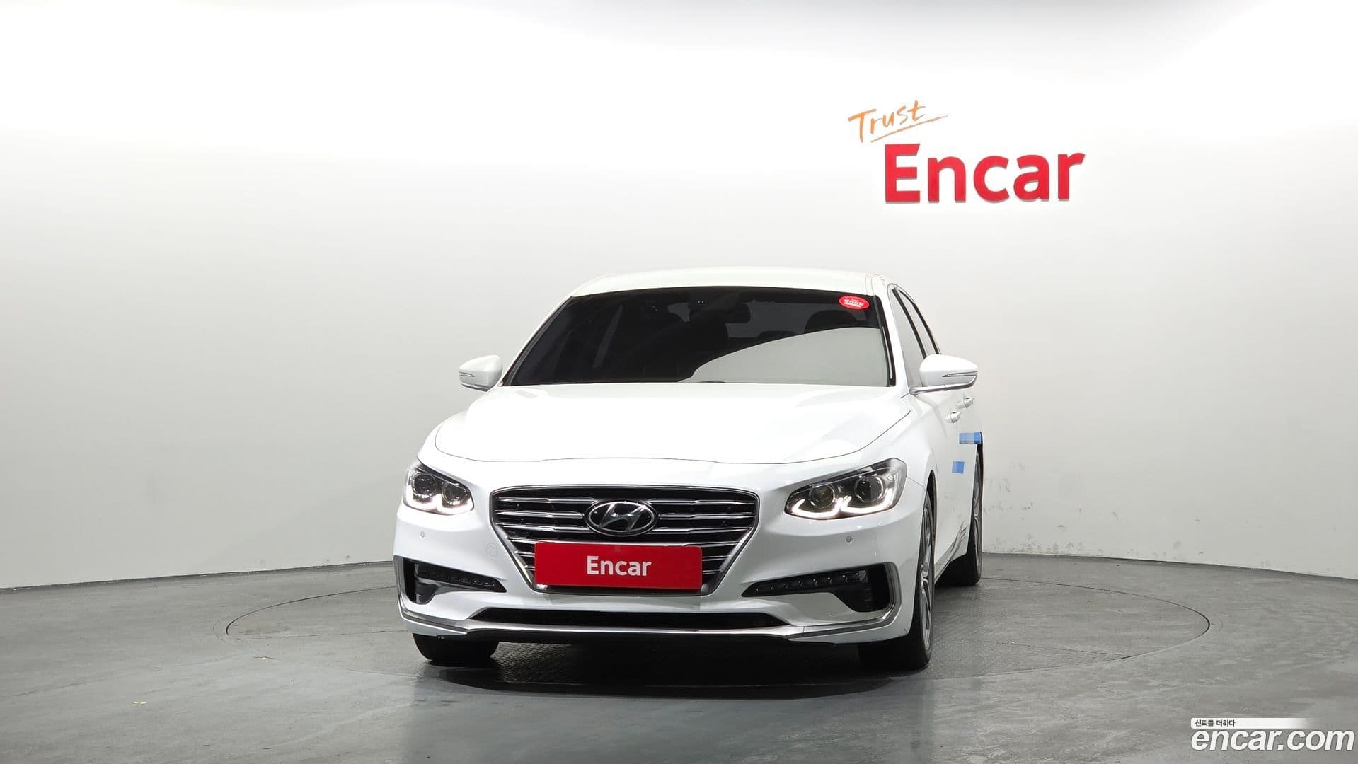 Main__Slider__Photo:Grandeur Hyundai 2017.0-2